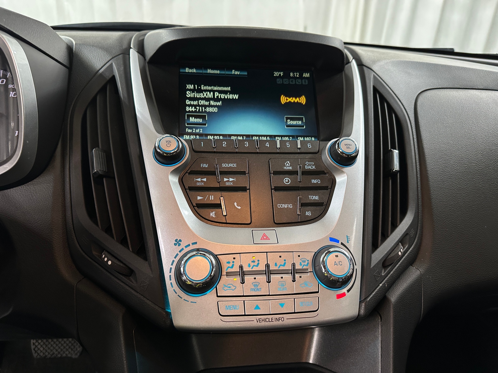 Thumbnail: 2017 Chevrolet Equinox - 4