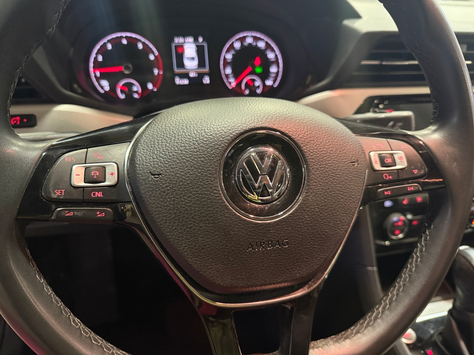 Thumbnail: 2021 Volkswagen Passat - 4