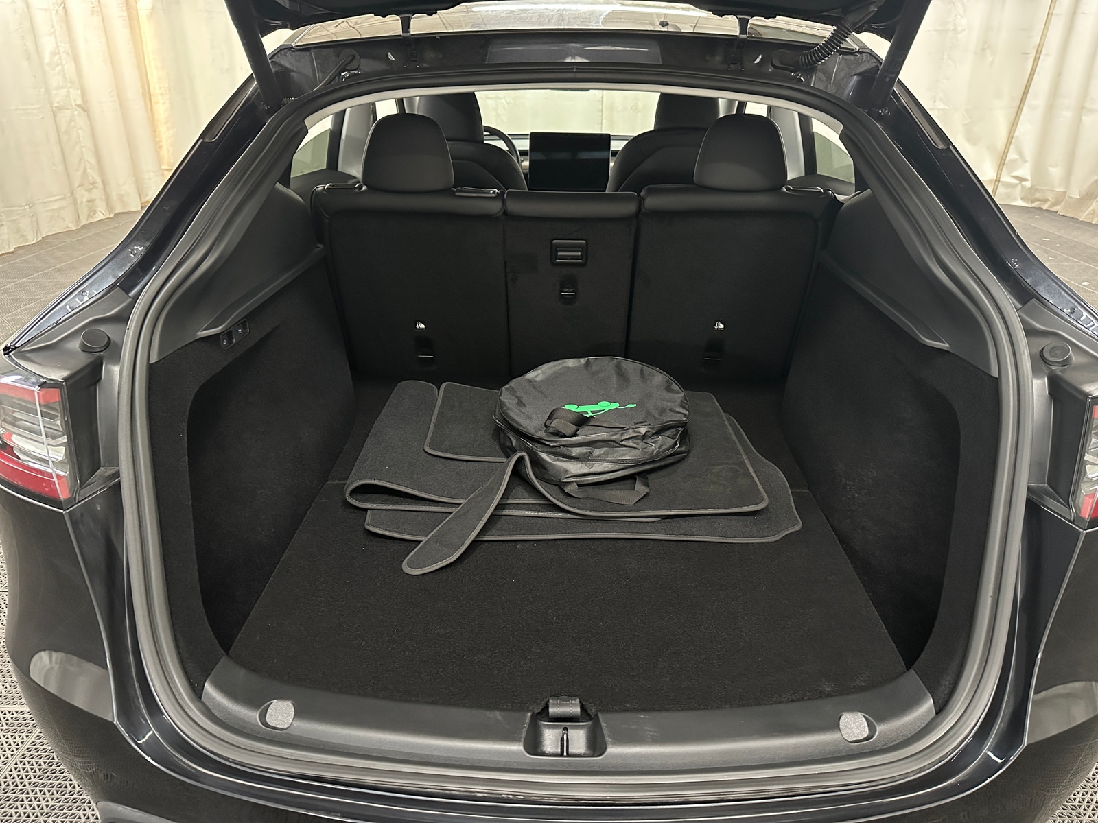 Thumbnail: 2025 Tesla Model Y - 6