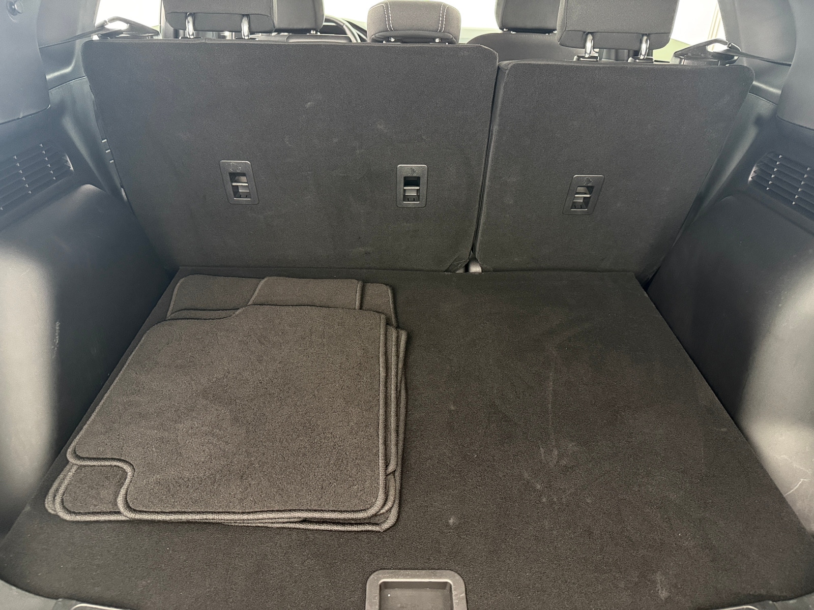 Thumbnail: 2025 Ford Escape - 7