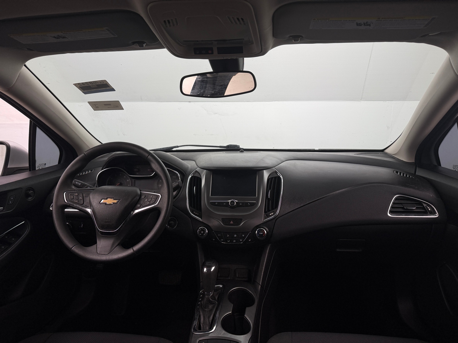 Thumbnail: 2018 Chevrolet Cruze - 3