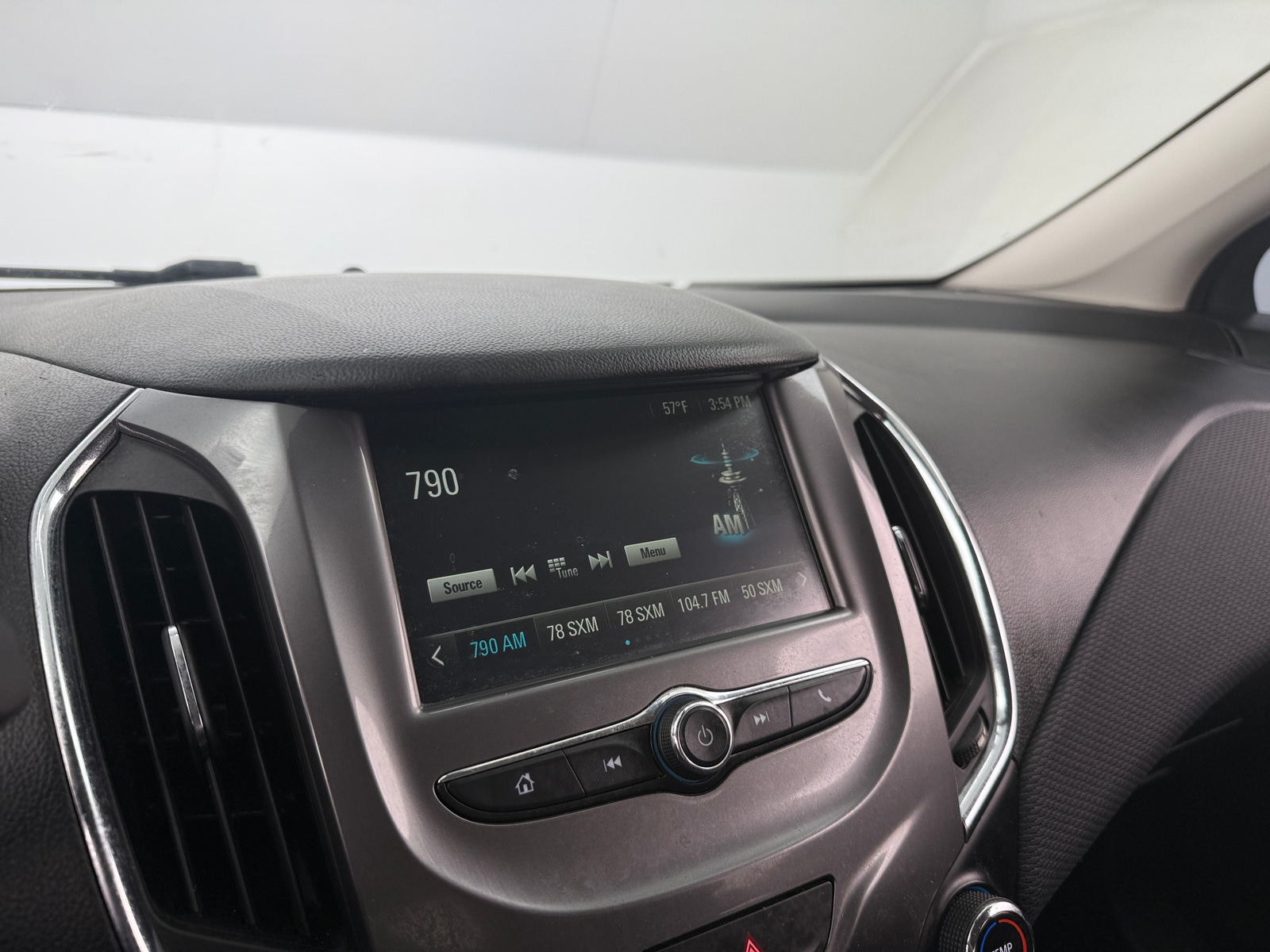 Thumbnail: 2018 Chevrolet Cruze - 4