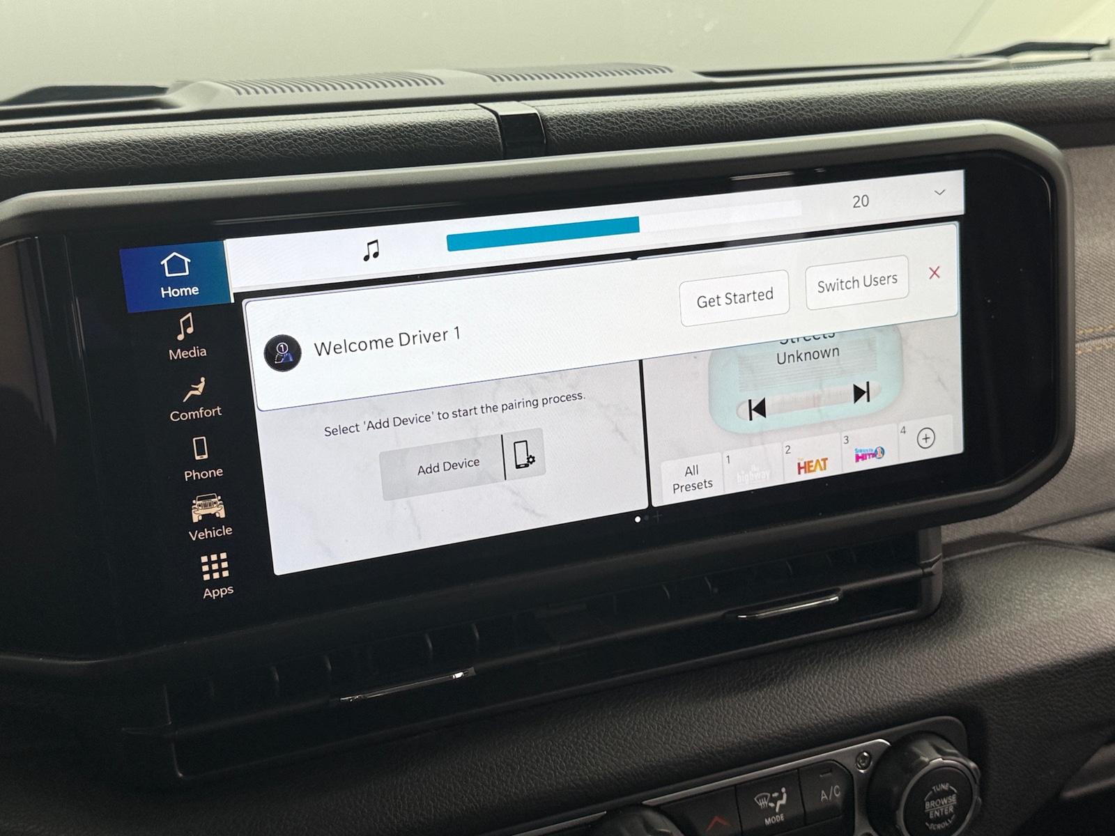 Thumbnail: 2025 Jeep Gladiator - 4