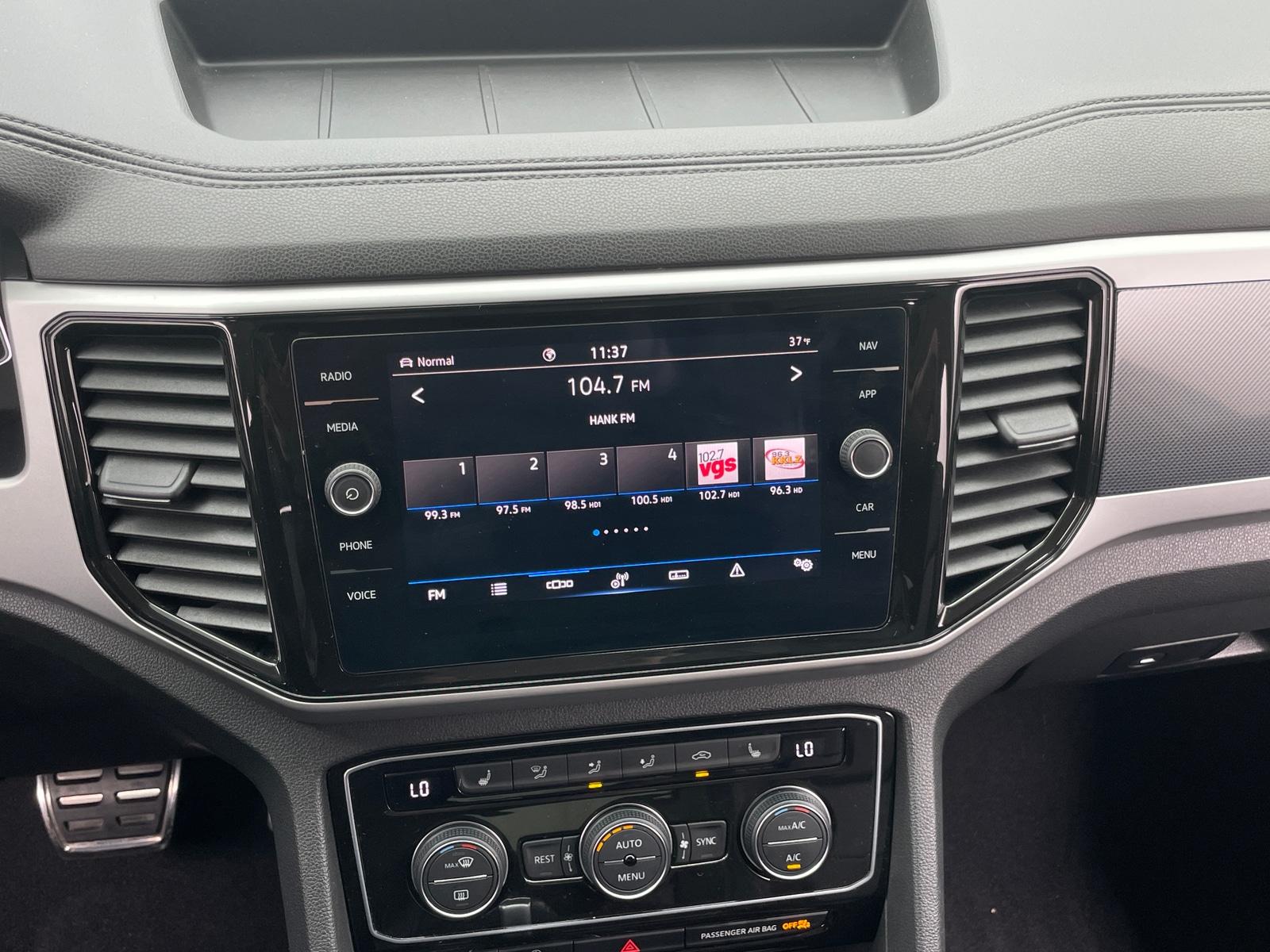 Thumbnail: 2021 Volkswagen Atlas - 3