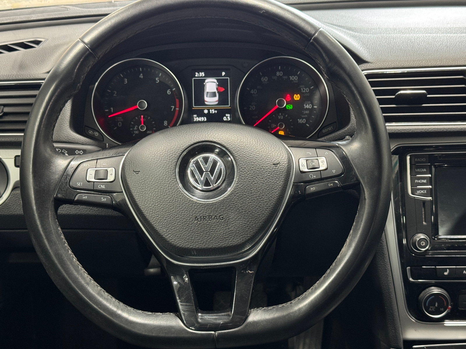 Thumbnail: 2019 Volkswagen Passat - 4