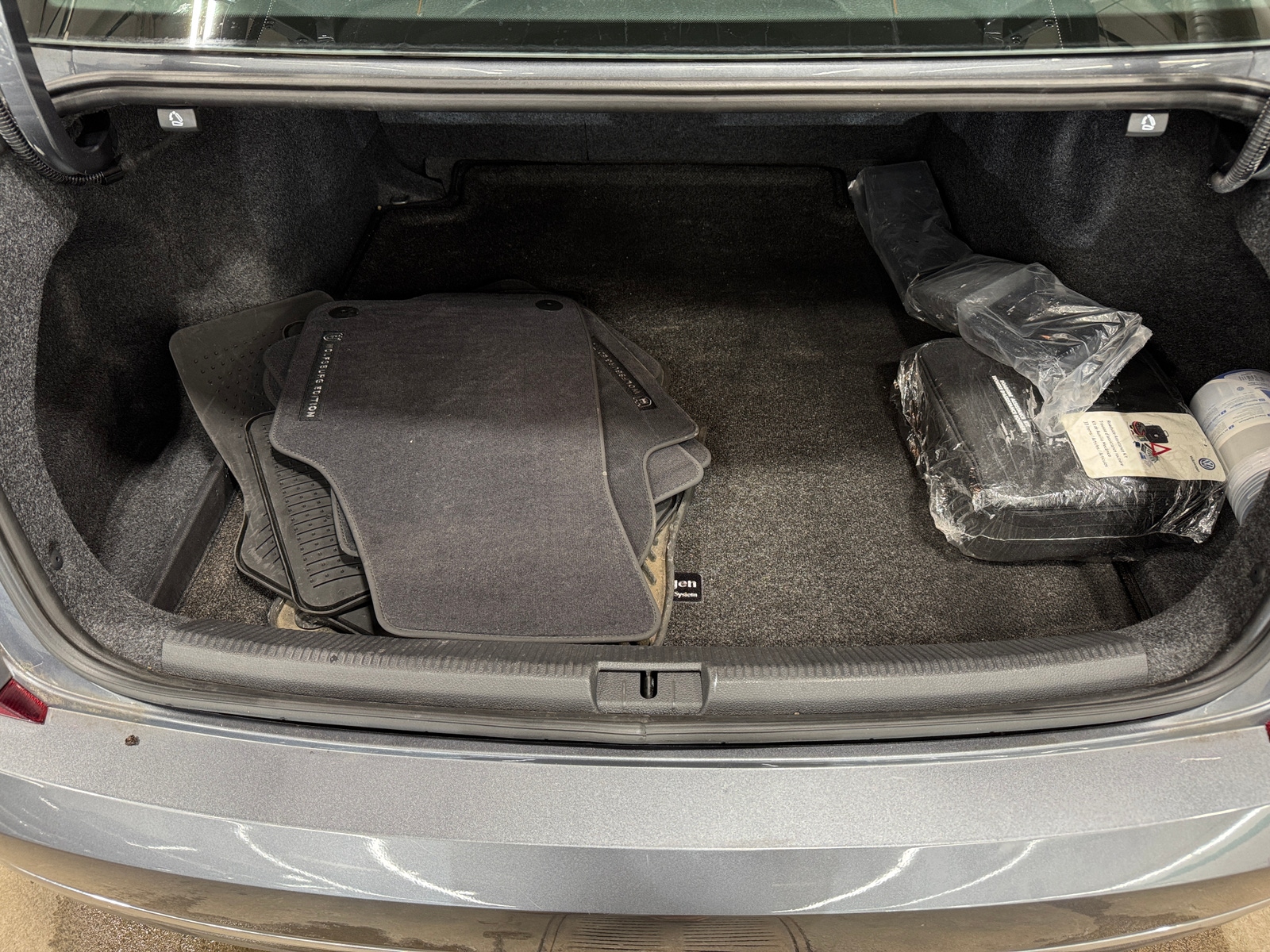 Thumbnail: 2019 Volkswagen Passat - 6