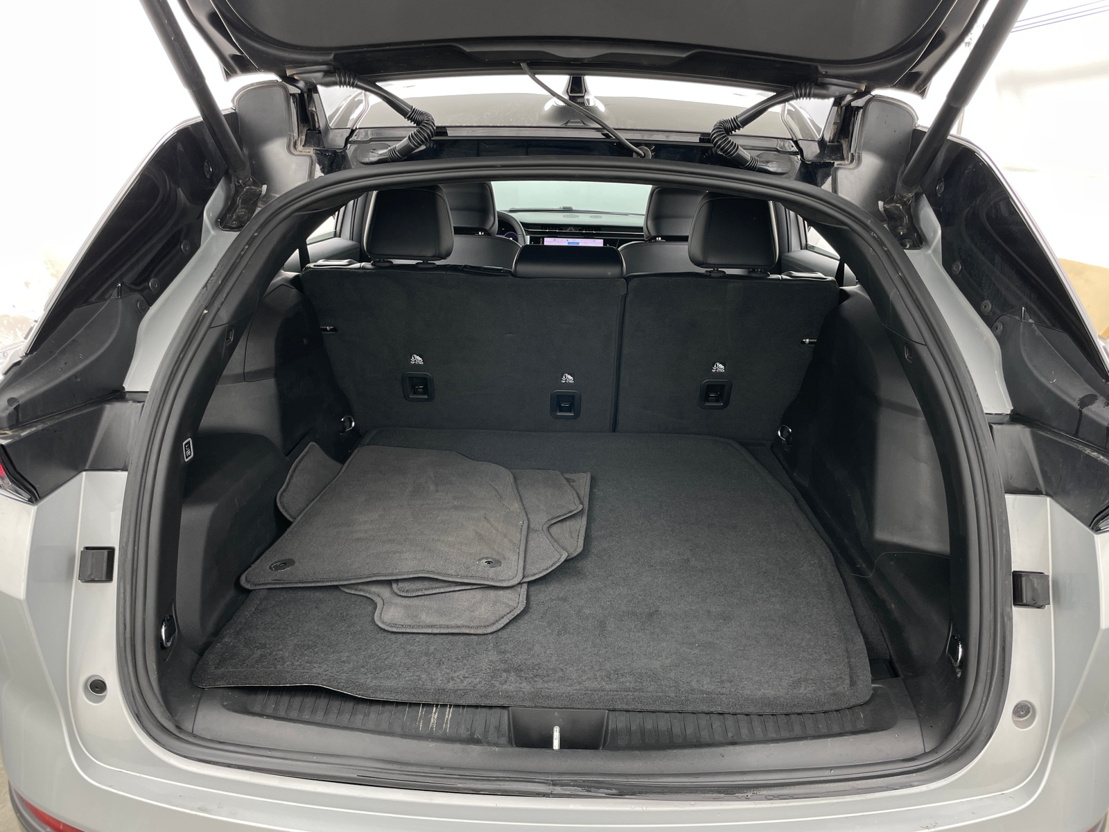 Thumbnail: 2024 Jeep Wagoneer S - 6