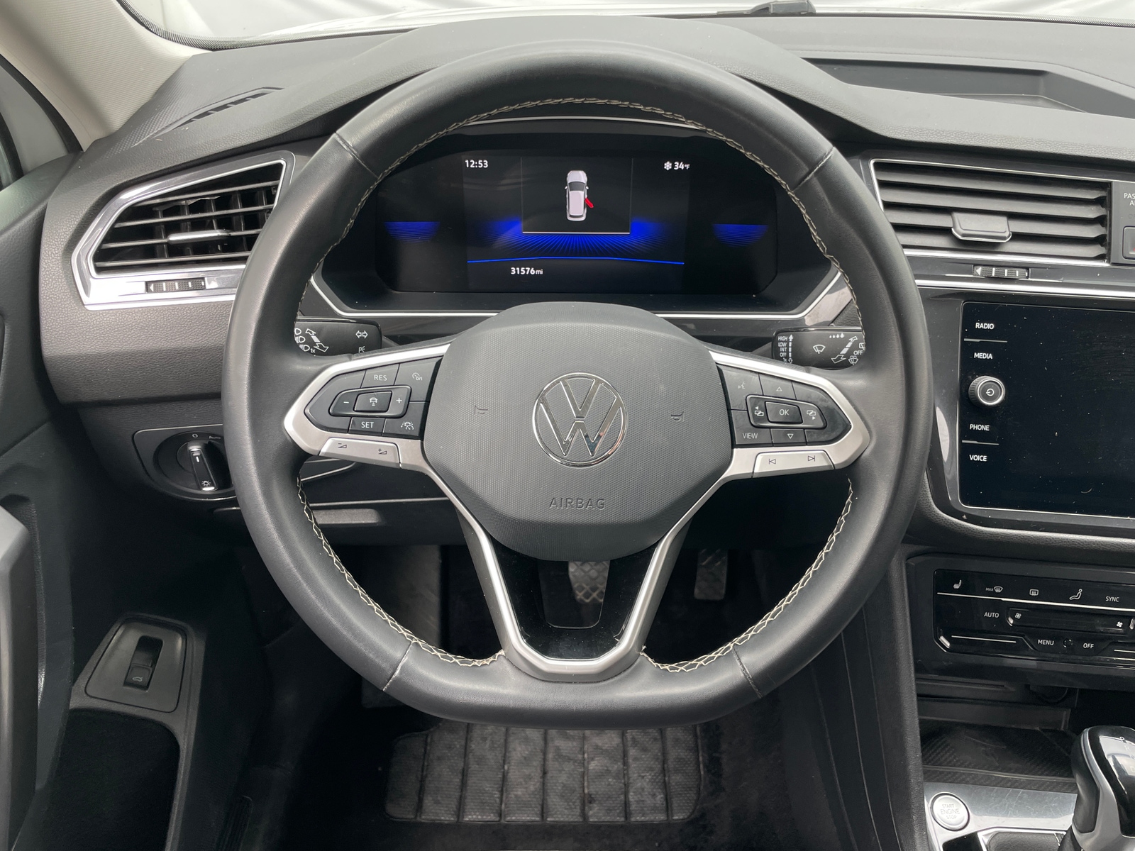 Thumbnail: 2024 Volkswagen Tiguan - 4