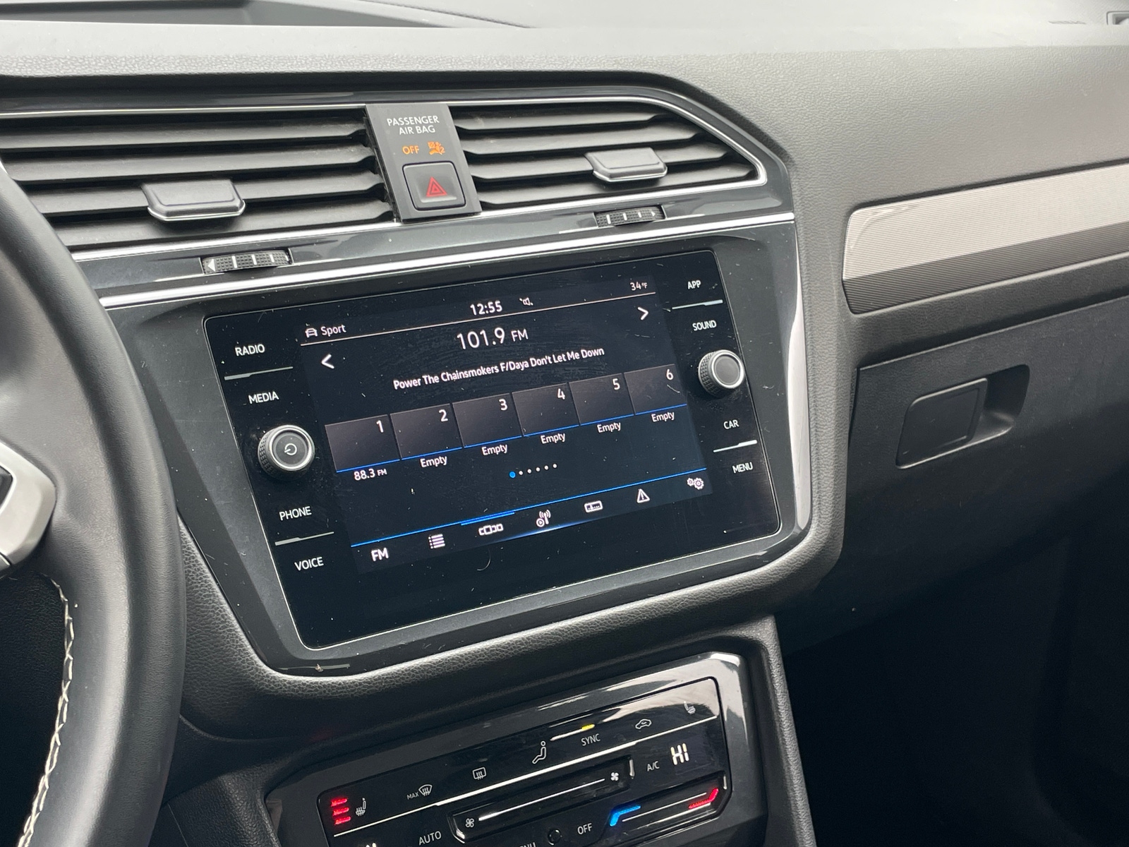 Thumbnail: 2024 Volkswagen Tiguan - 3