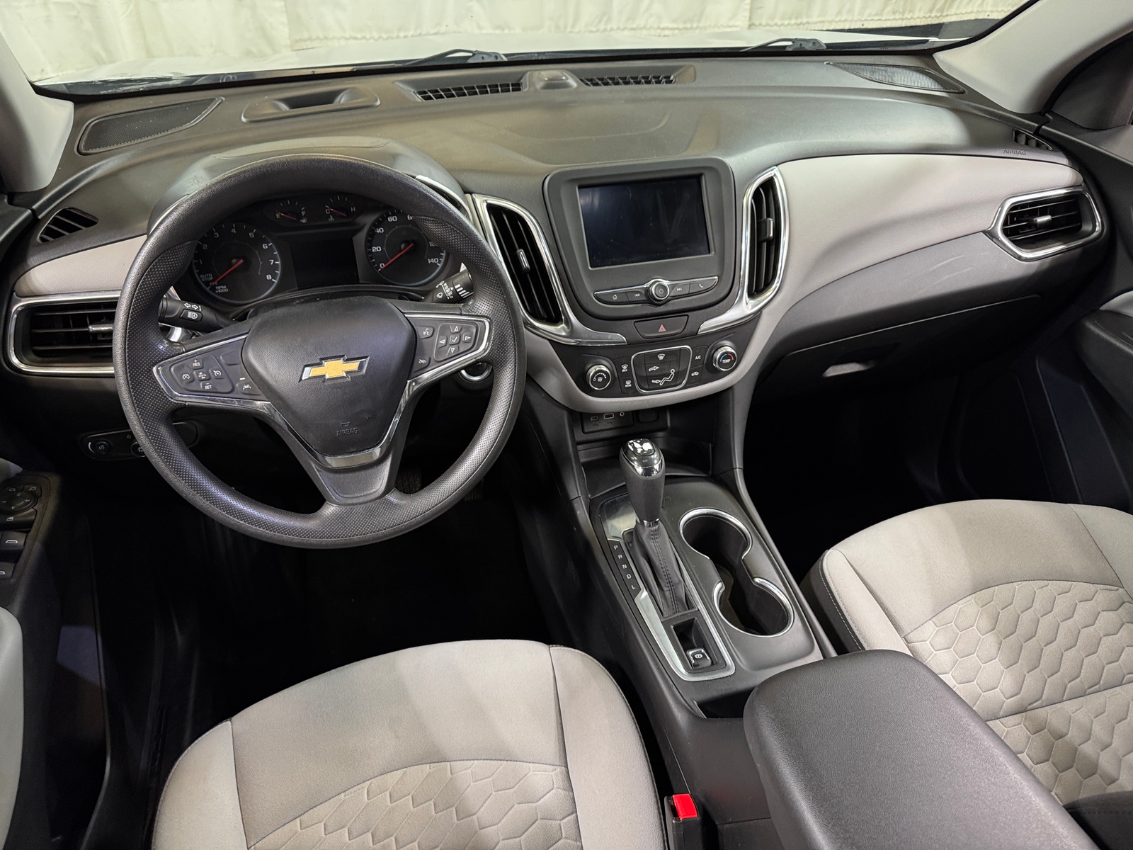 Thumbnail: 2020 Chevrolet Equinox - 3