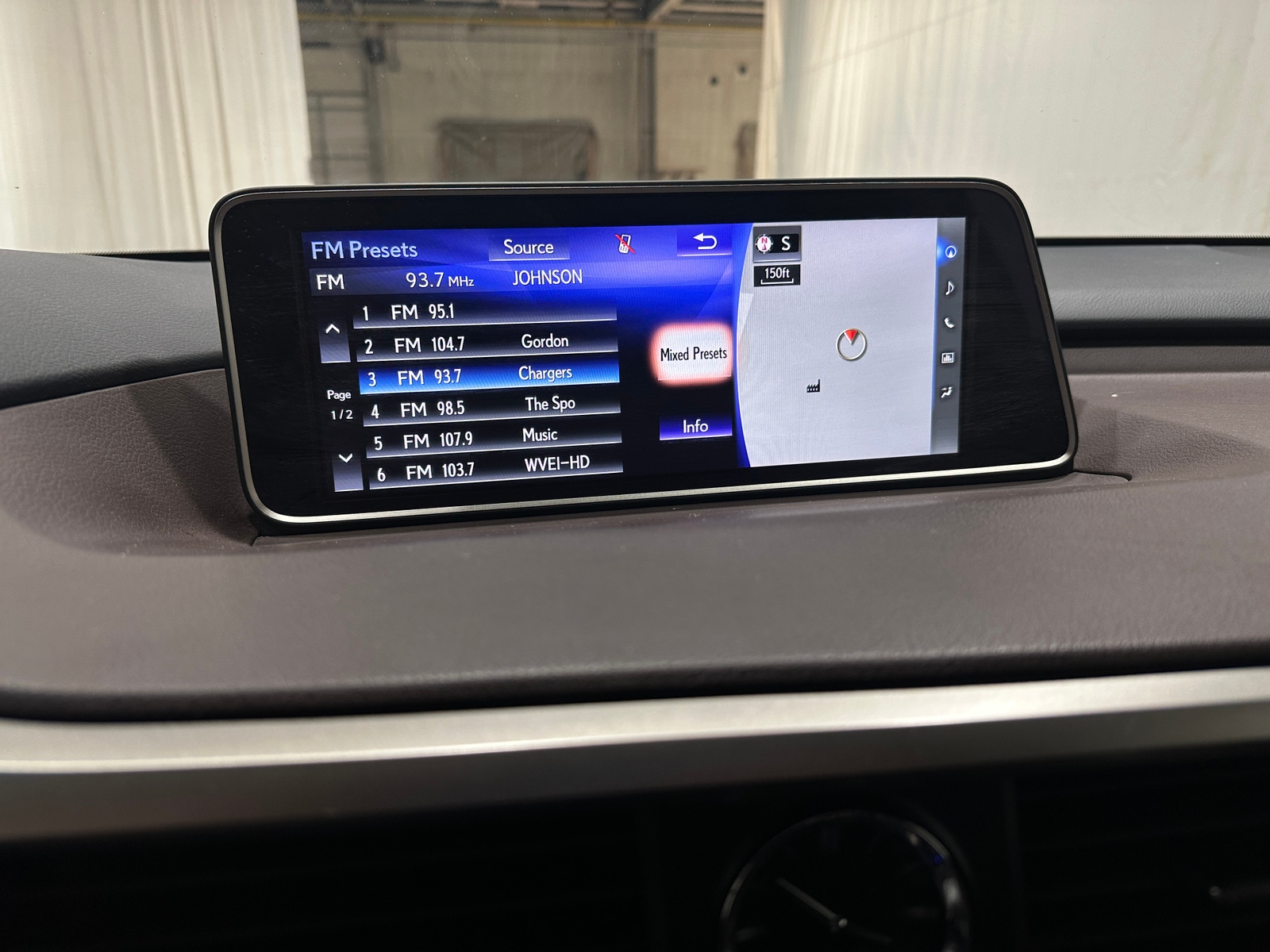 Thumbnail: 2018 Lexus RX - 3