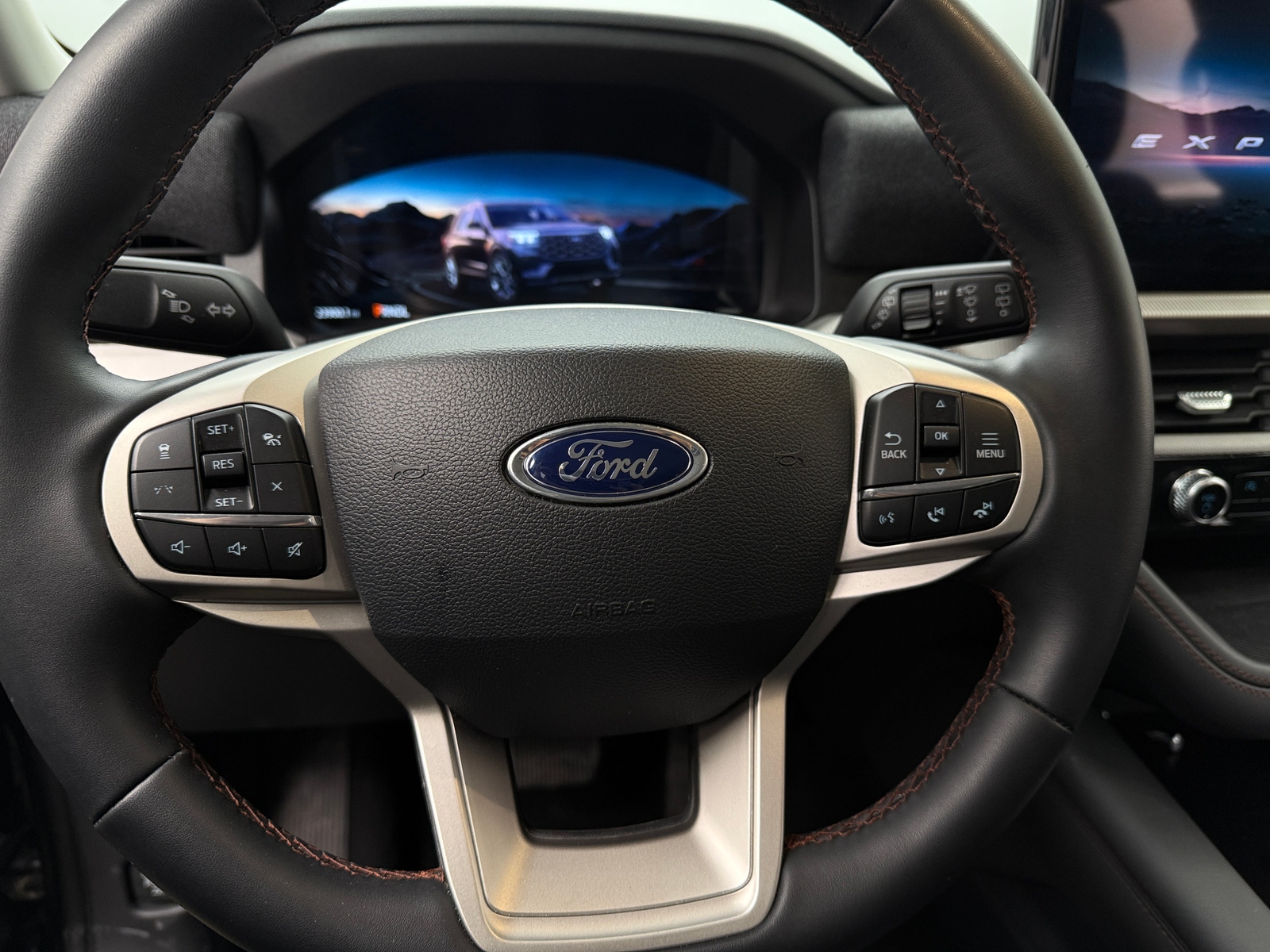 Thumbnail: 2025 Ford Explorer - 5