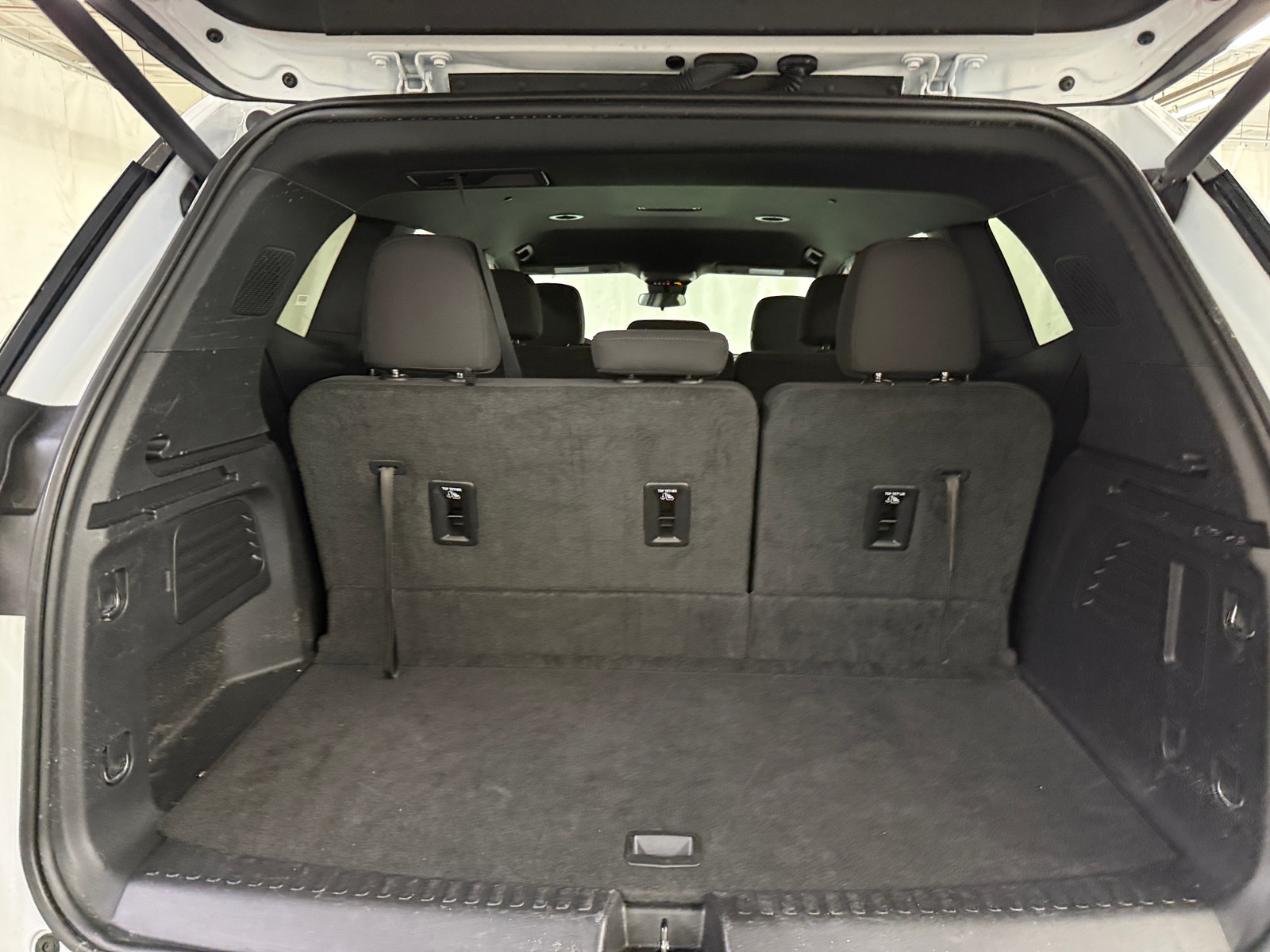 Thumbnail: 2025 GMC Acadia - 7