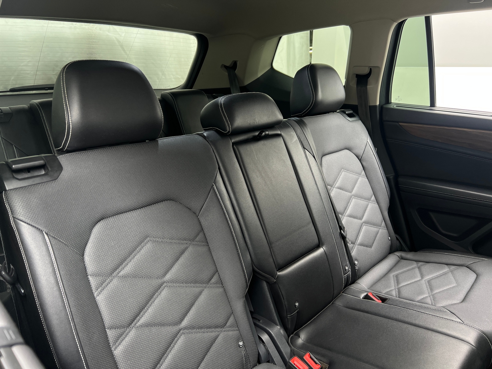 Thumbnail: 2024 Volkswagen Atlas - 5