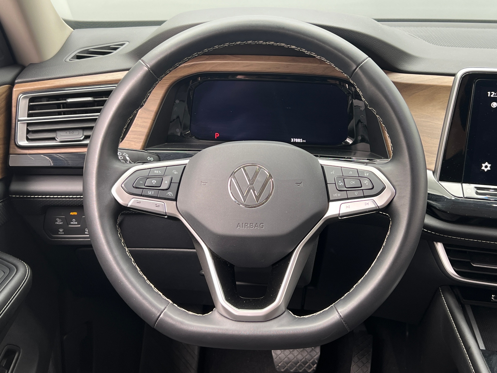 Thumbnail: 2024 Volkswagen Atlas - 4