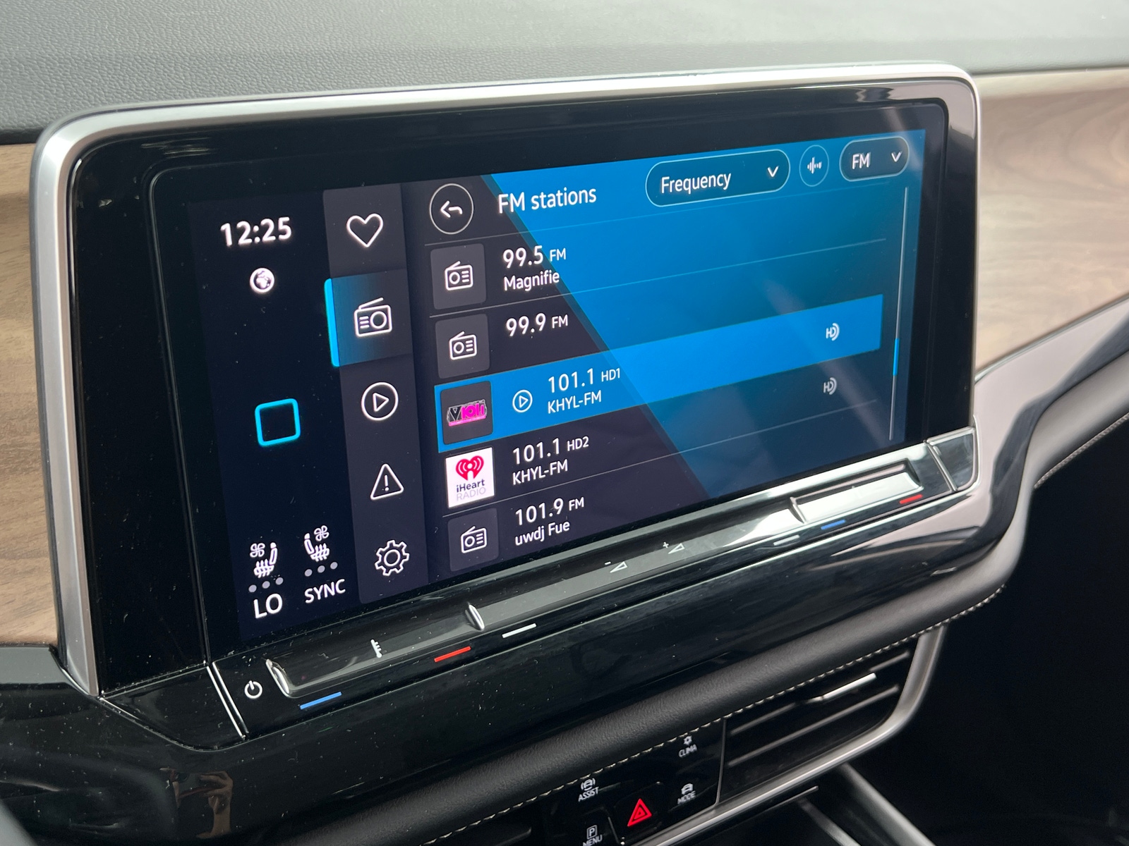 Thumbnail: 2024 Volkswagen Atlas - 3