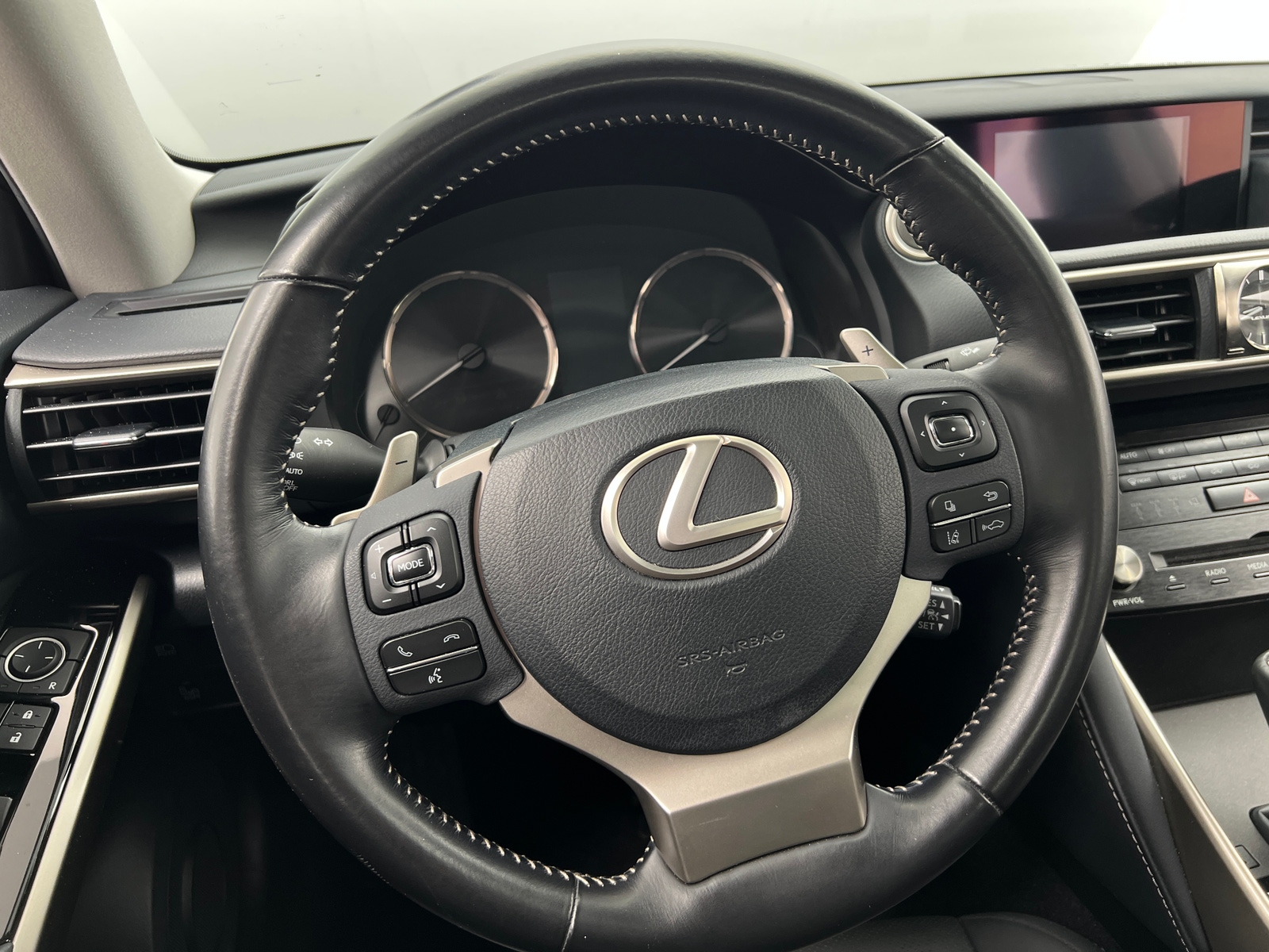 Thumbnail: 2018 Lexus IS - 4