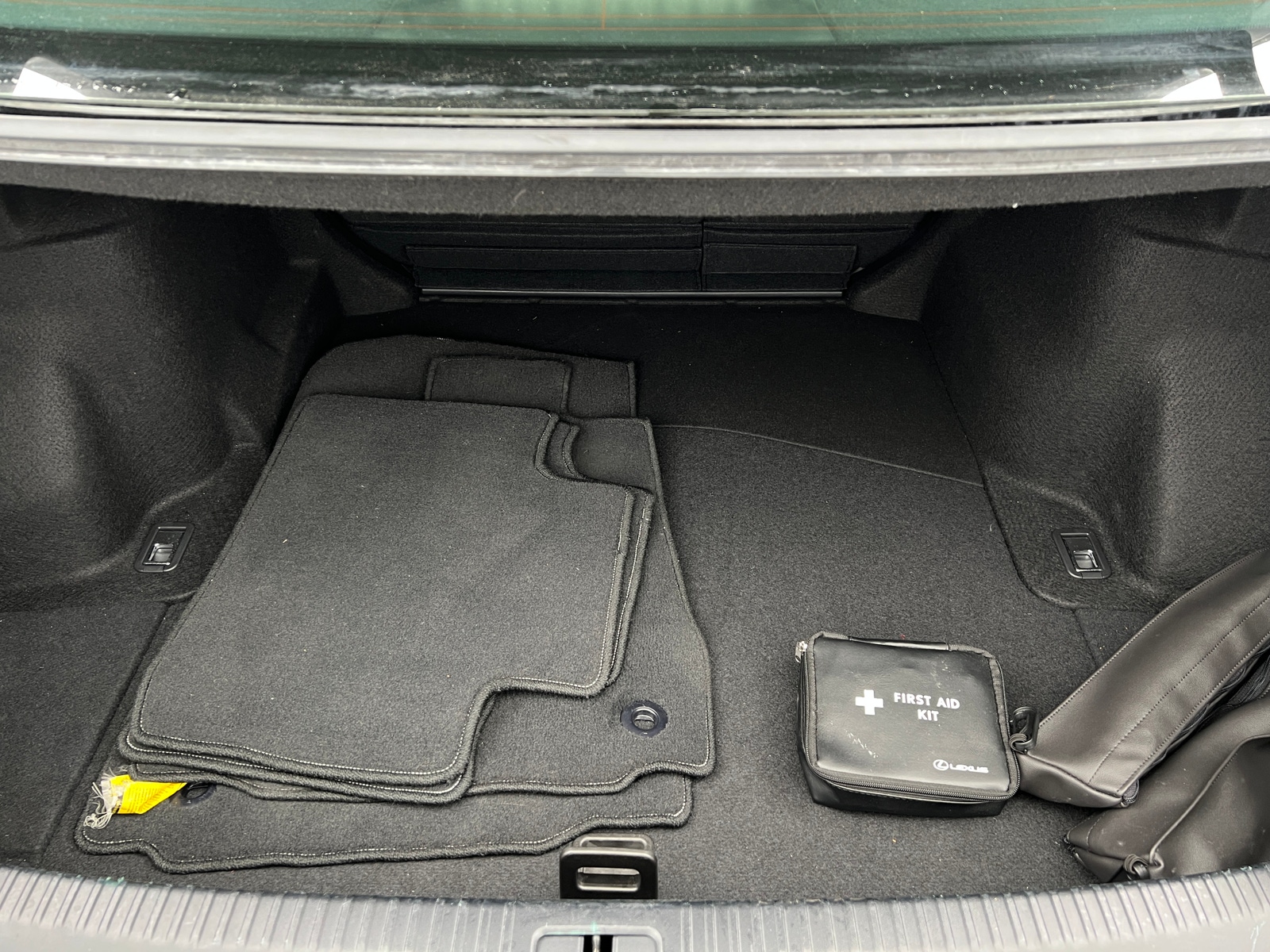 Thumbnail: 2018 Lexus IS - 6