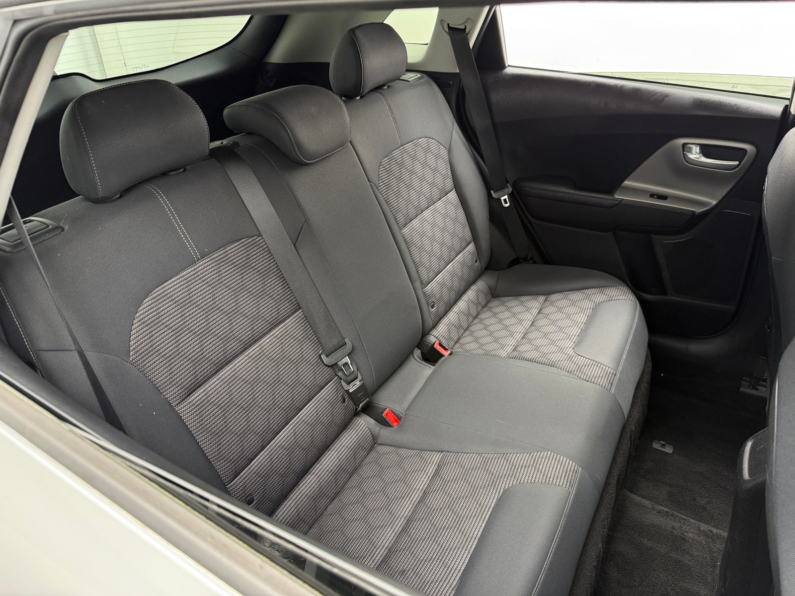 Thumbnail: 2020 Kia Niro - 6