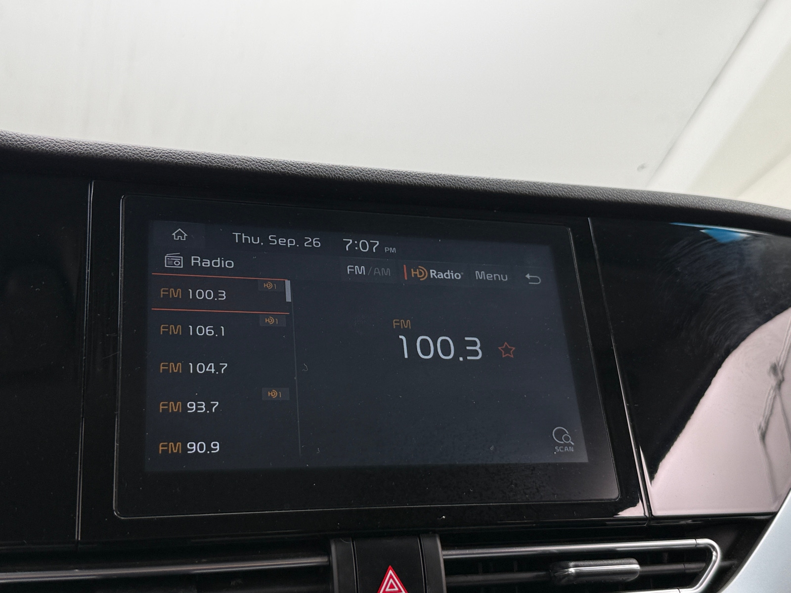 Thumbnail: 2020 Kia Niro - 4