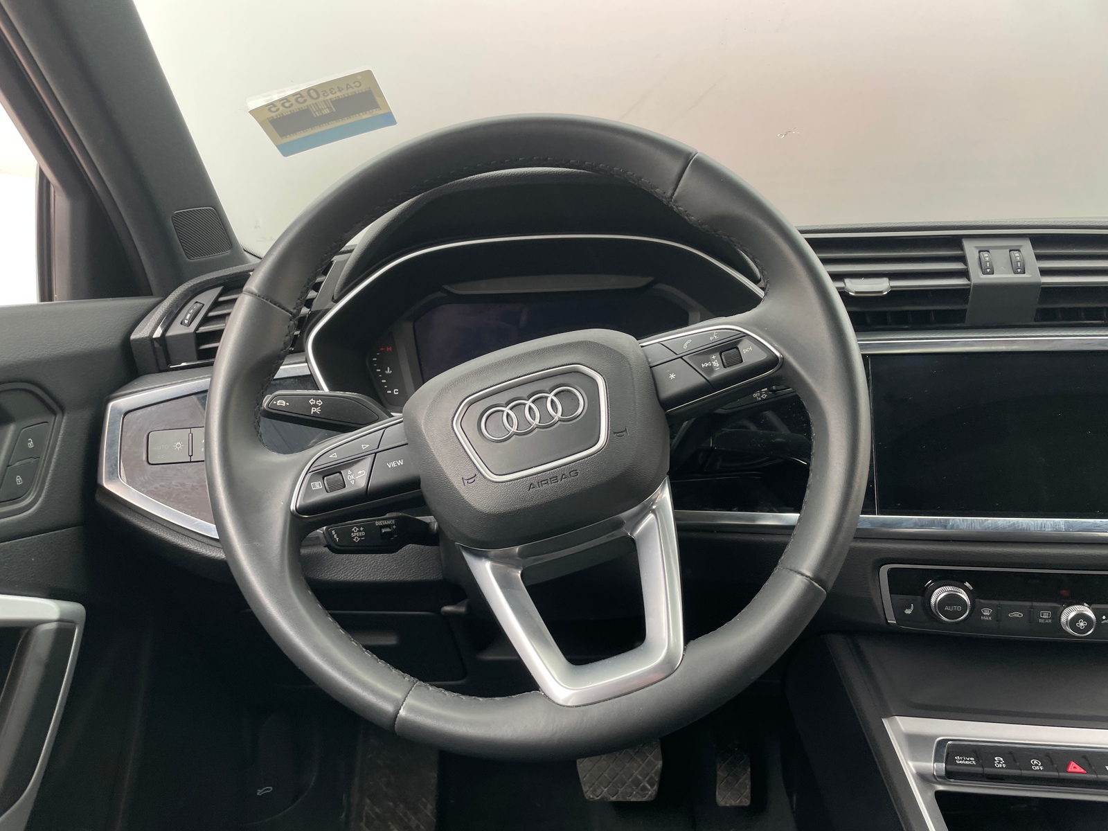 Thumbnail: 2025 Audi Q3 - 4