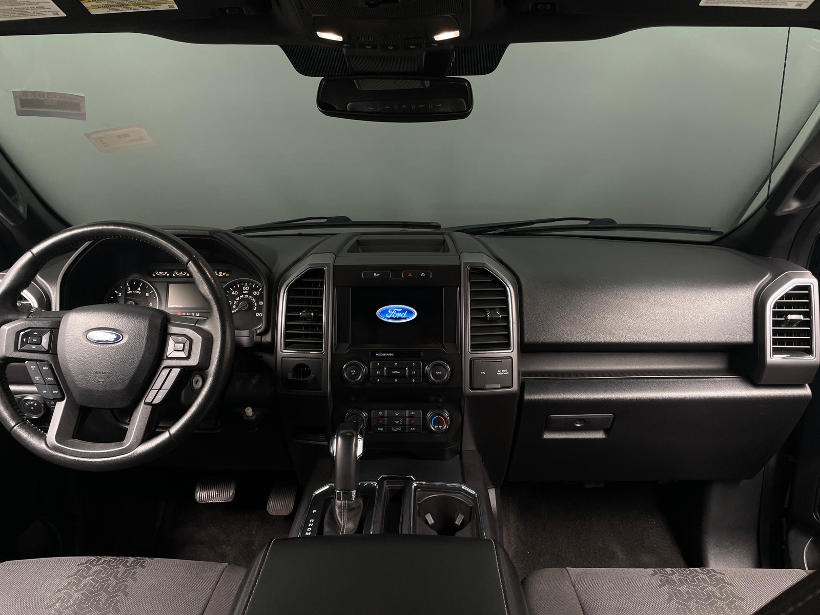 Thumbnail: 2019 Ford Econoline - 3