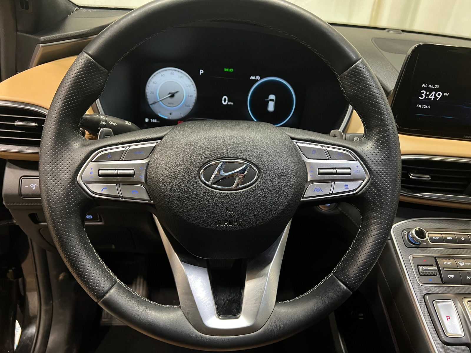 Thumbnail: 2023 Hyundai Santa Fe - 4