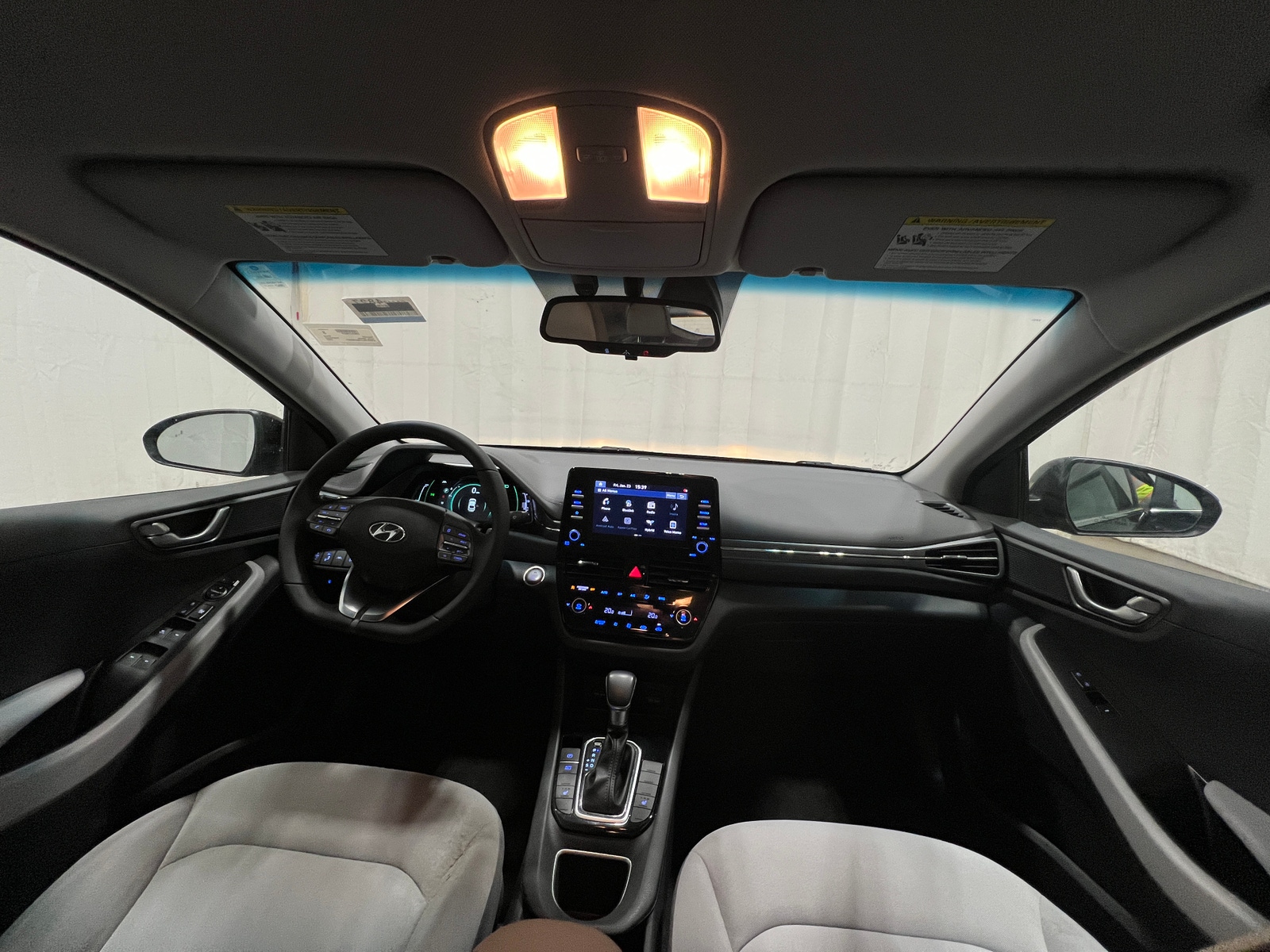 Thumbnail: 2022 Hyundai Ioniq - 3