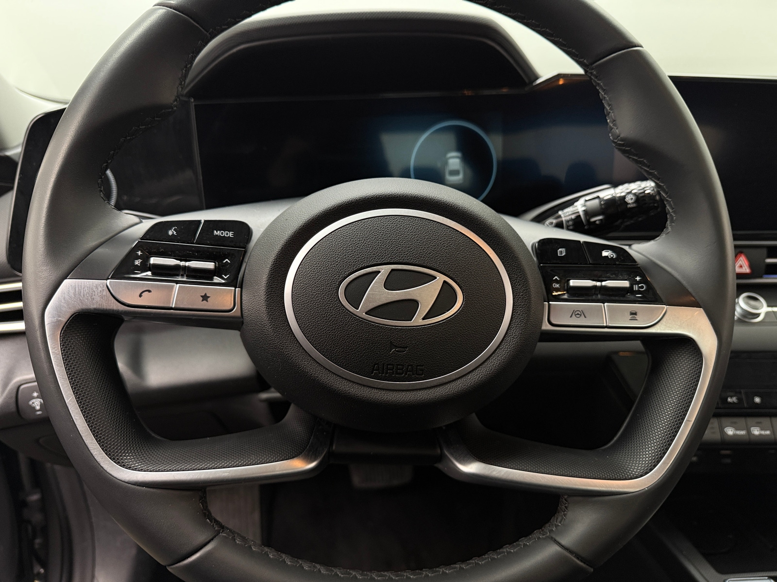 Thumbnail: 2025 Hyundai Elantra - 4