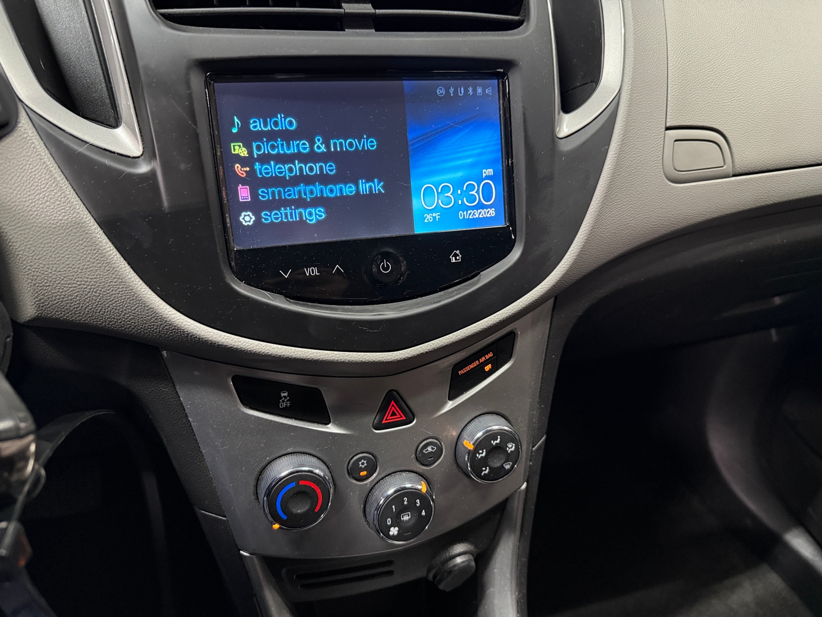 Thumbnail: 2016 Chevrolet Trax - 4