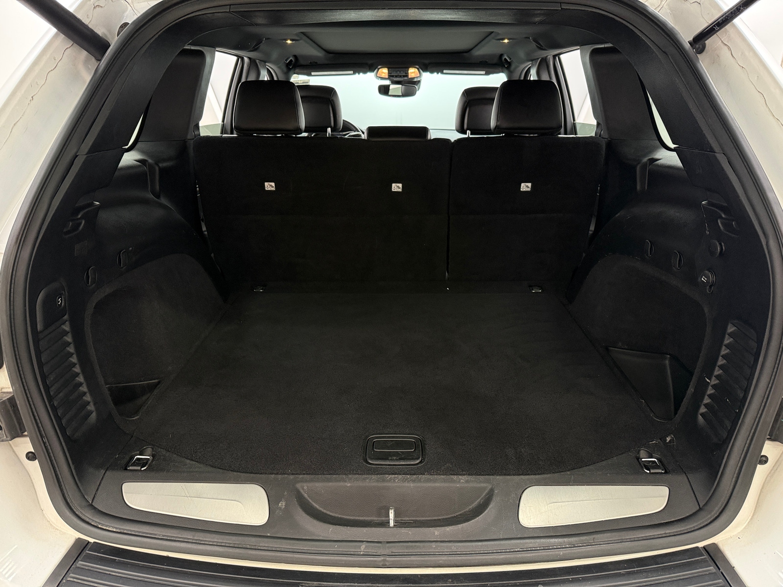 Thumbnail: 2019 Jeep Grand Cherokee - 6