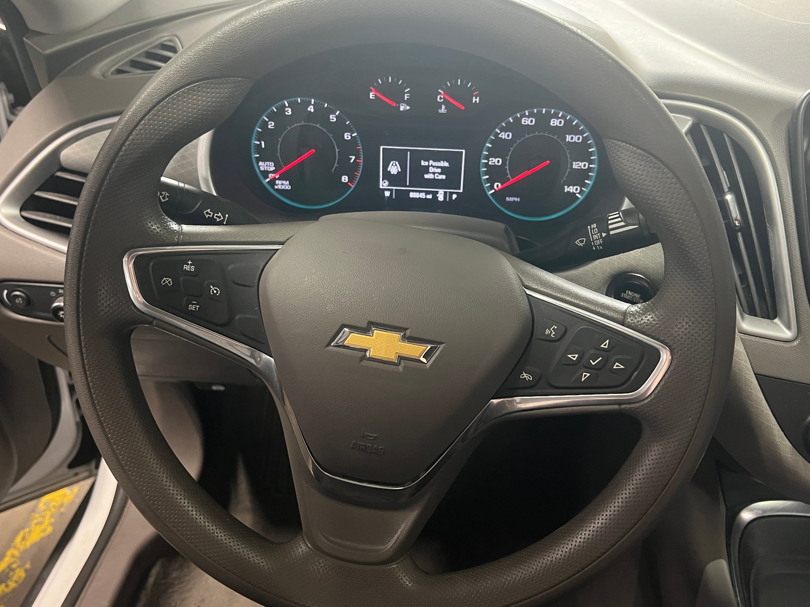 Thumbnail: 2022 Chevrolet Malibu - 5