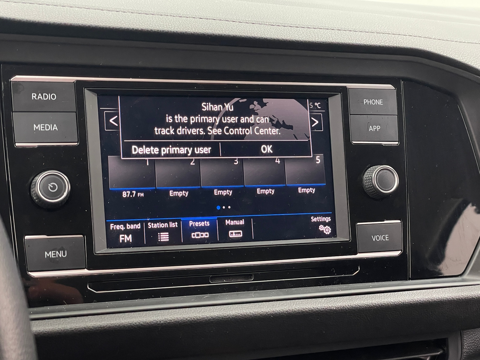 Thumbnail: 2021 Volkswagen Jetta - 4