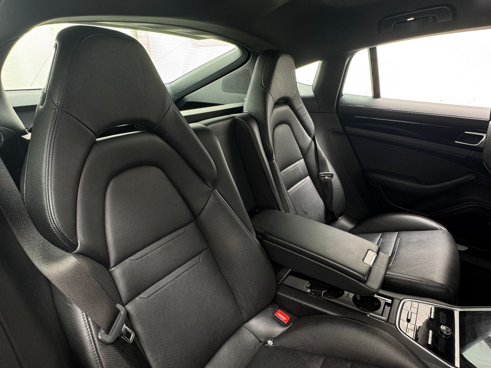 Thumbnail: 2017 Porsche Panamera - 5