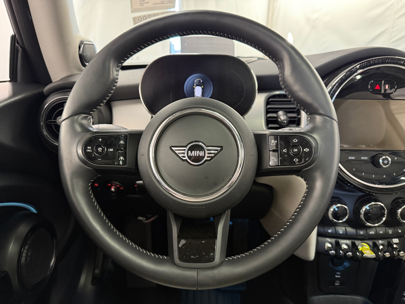 Thumbnail: 2024 MINI Cooper Hardtop - 4