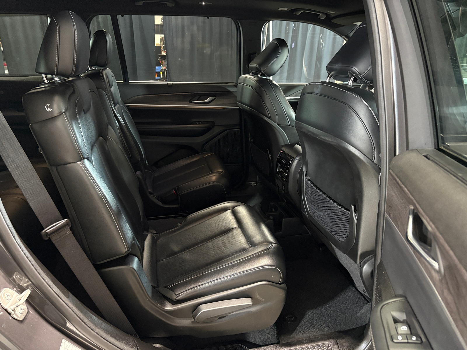 Thumbnail: 2024 Jeep Grand Cherokee L - 5