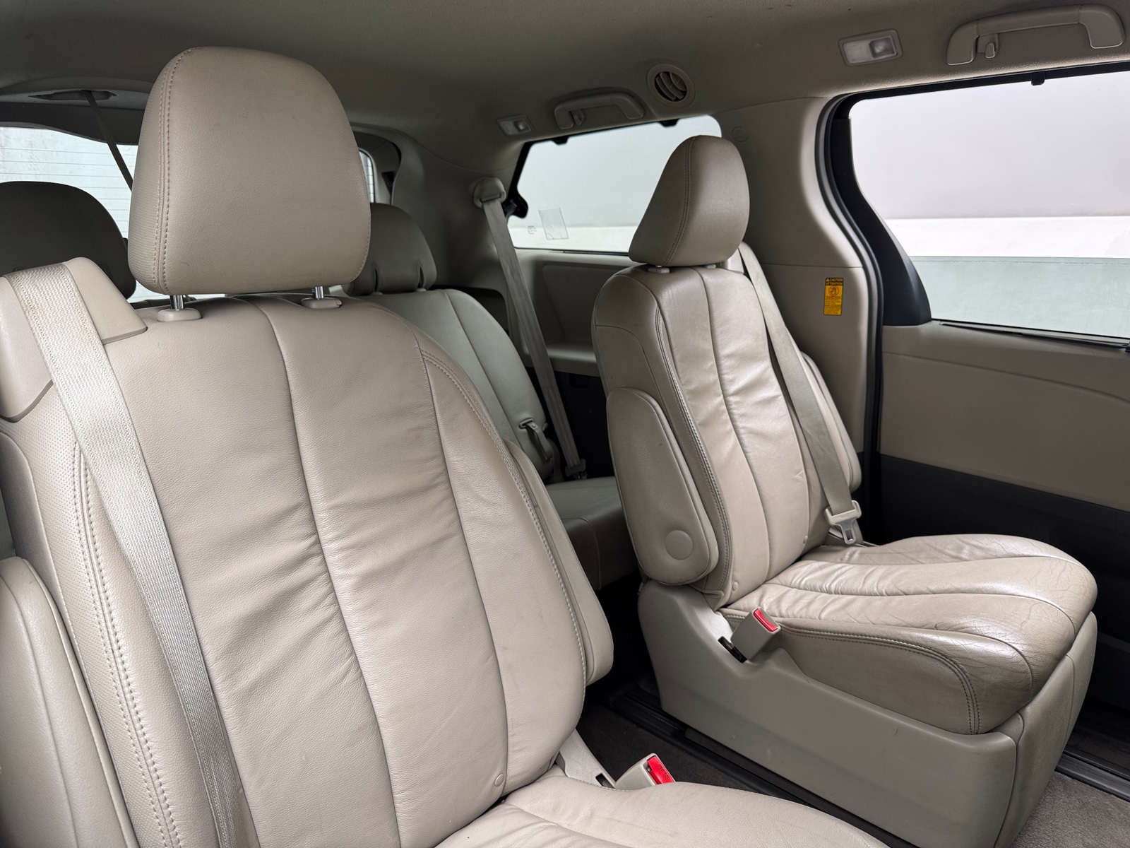 Thumbnail: 2014 Toyota Sienna - 5