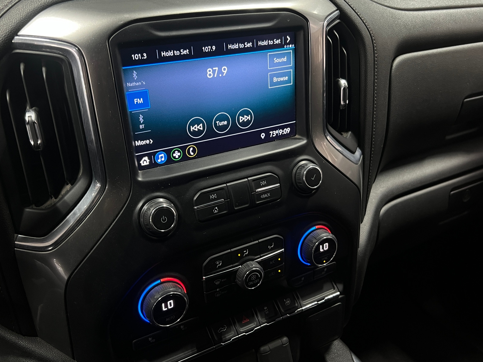 Thumbnail: 2021 Chevrolet Silverado 1500 - 4