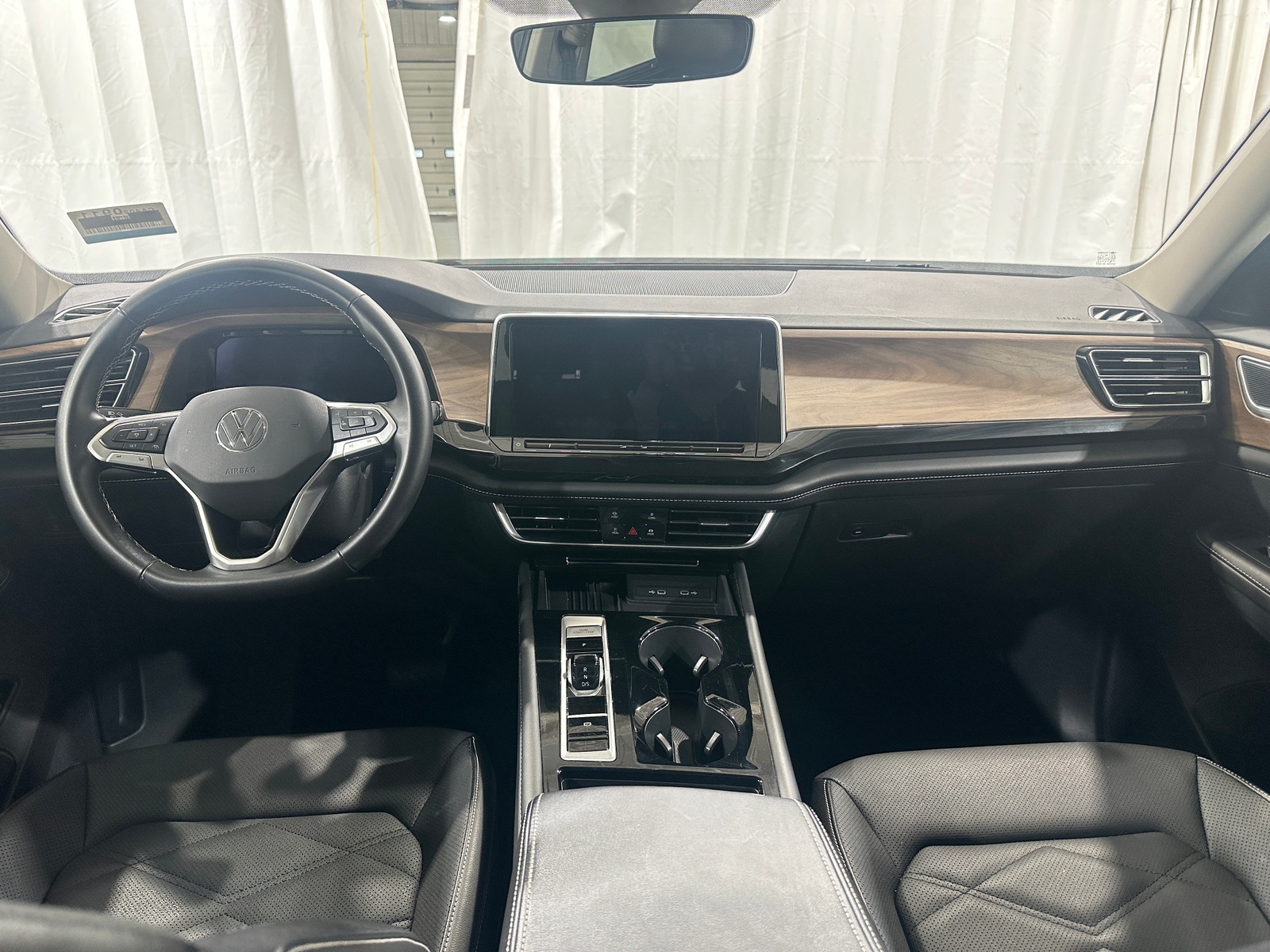 Thumbnail: 2025 Volkswagen Atlas - 2