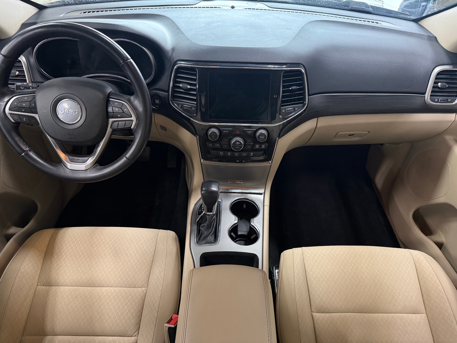 Thumbnail: 2022 Jeep Grand Cherokee - 3