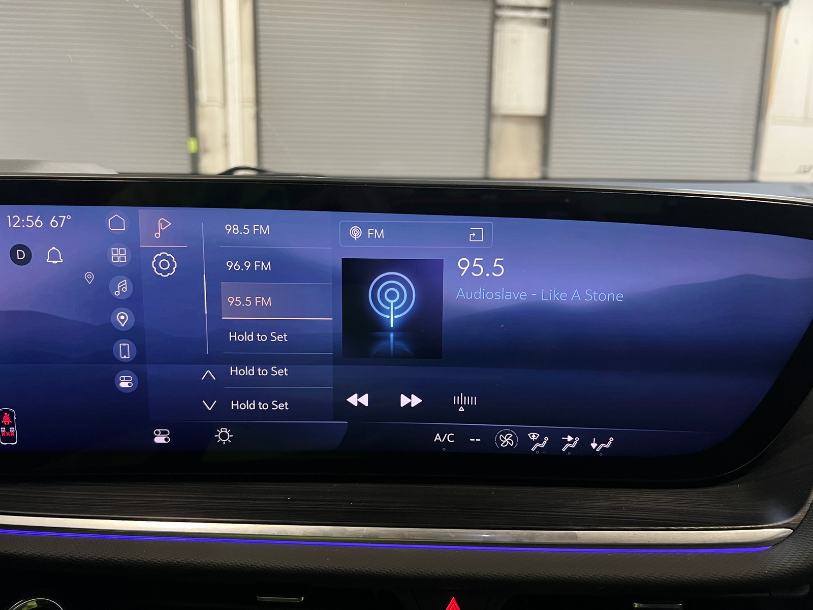 Thumbnail: 2024 Buick Envision - 3