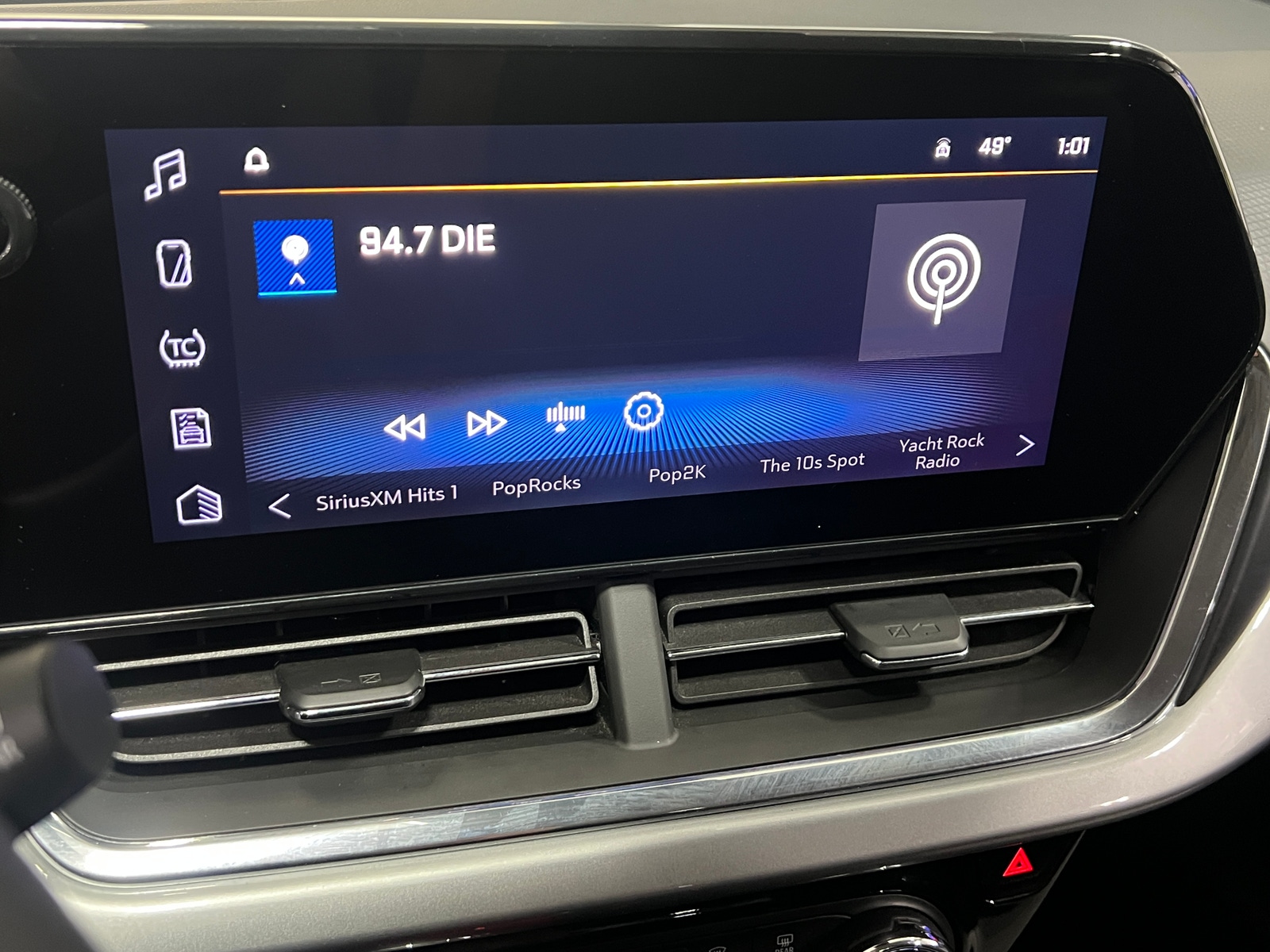 Thumbnail: 2025 Chevrolet Trax - 4