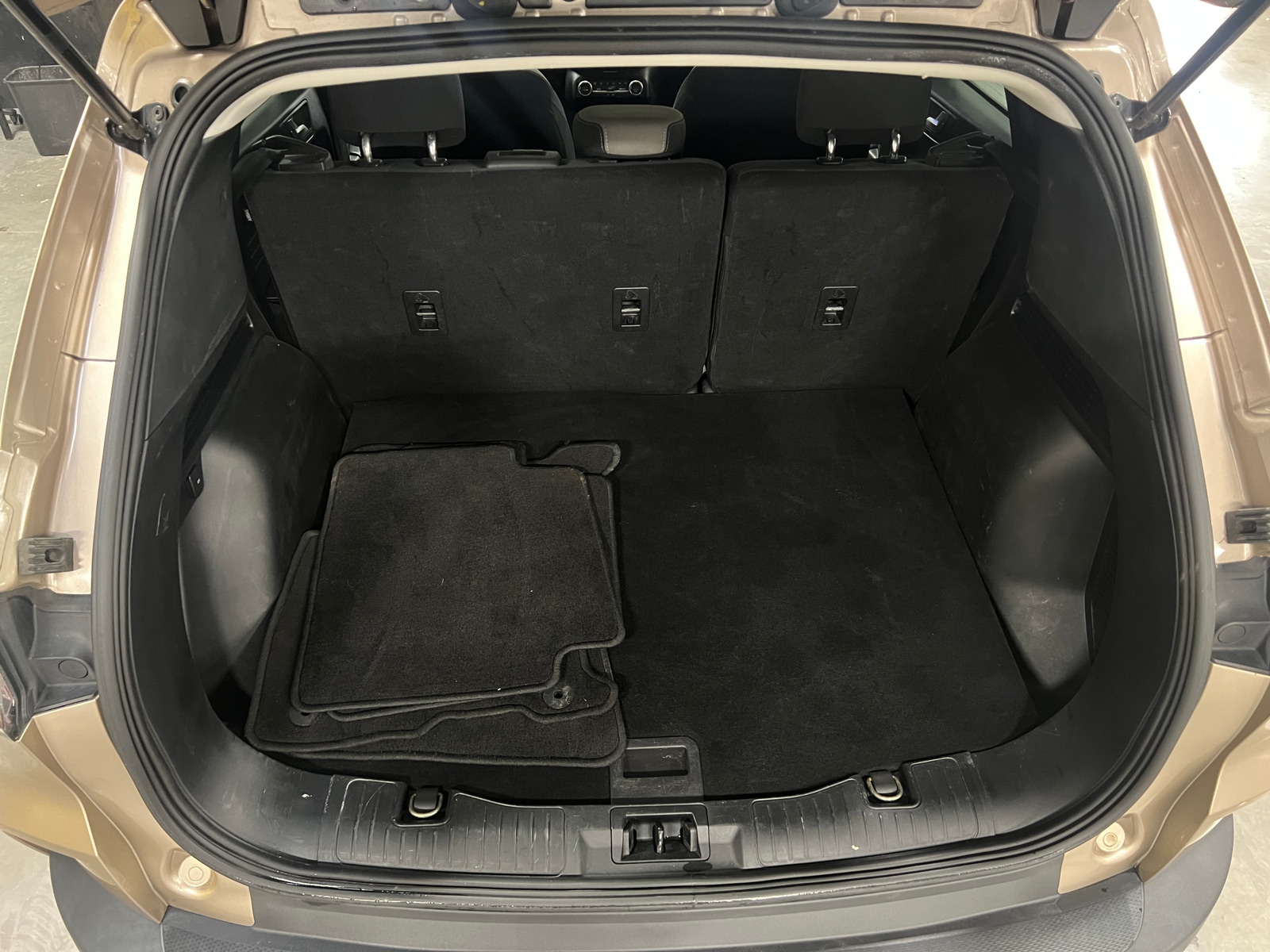 Thumbnail: 2021 Ford Escape - 7