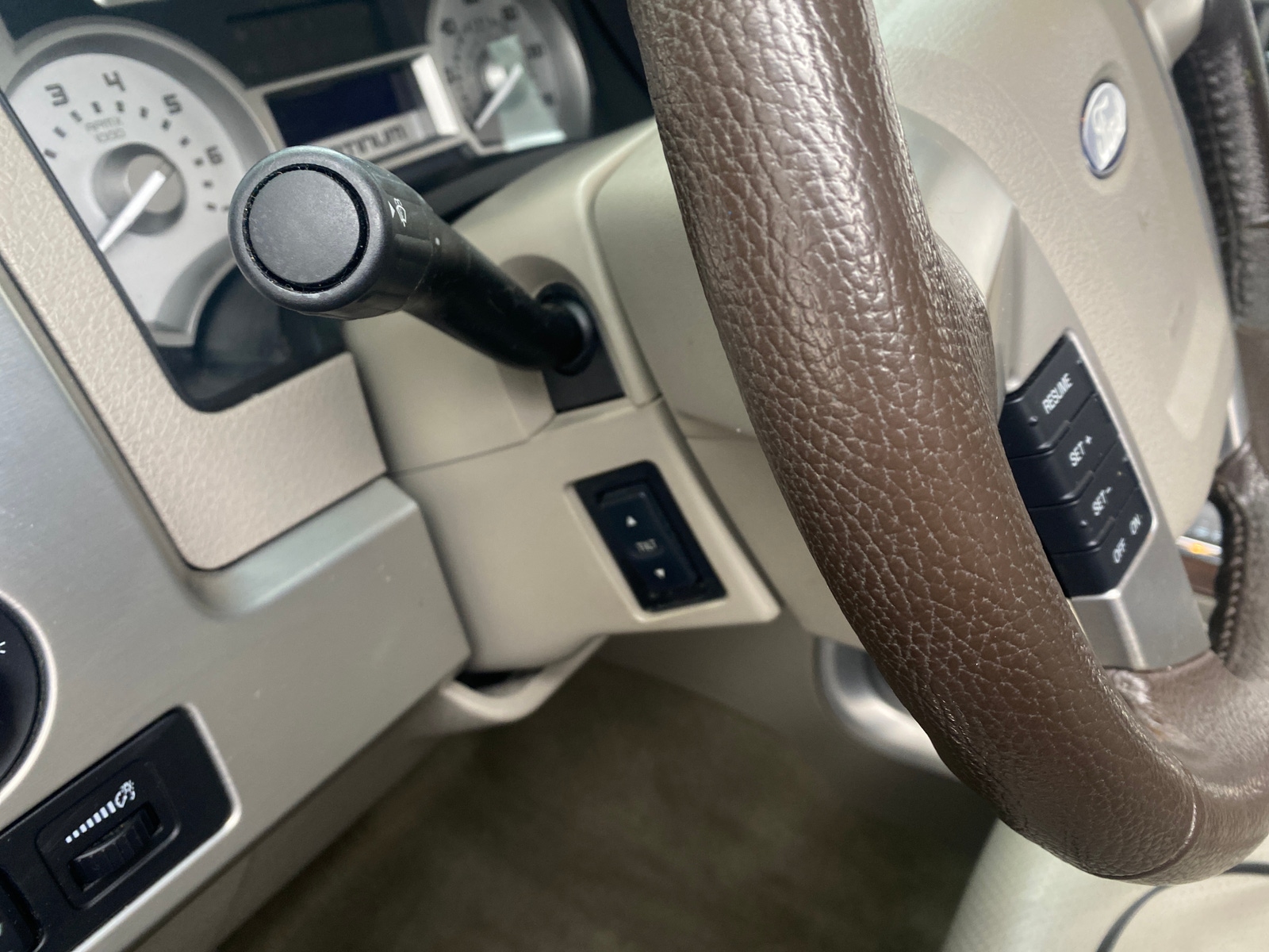 Thumbnail: 2010 Ford Econoline - 4