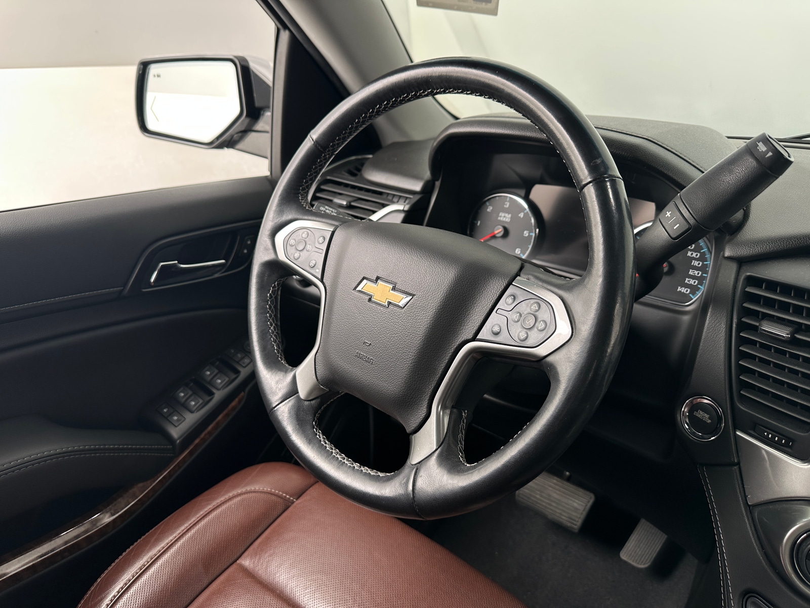 Thumbnail: 2019 Chevrolet Tahoe - 4