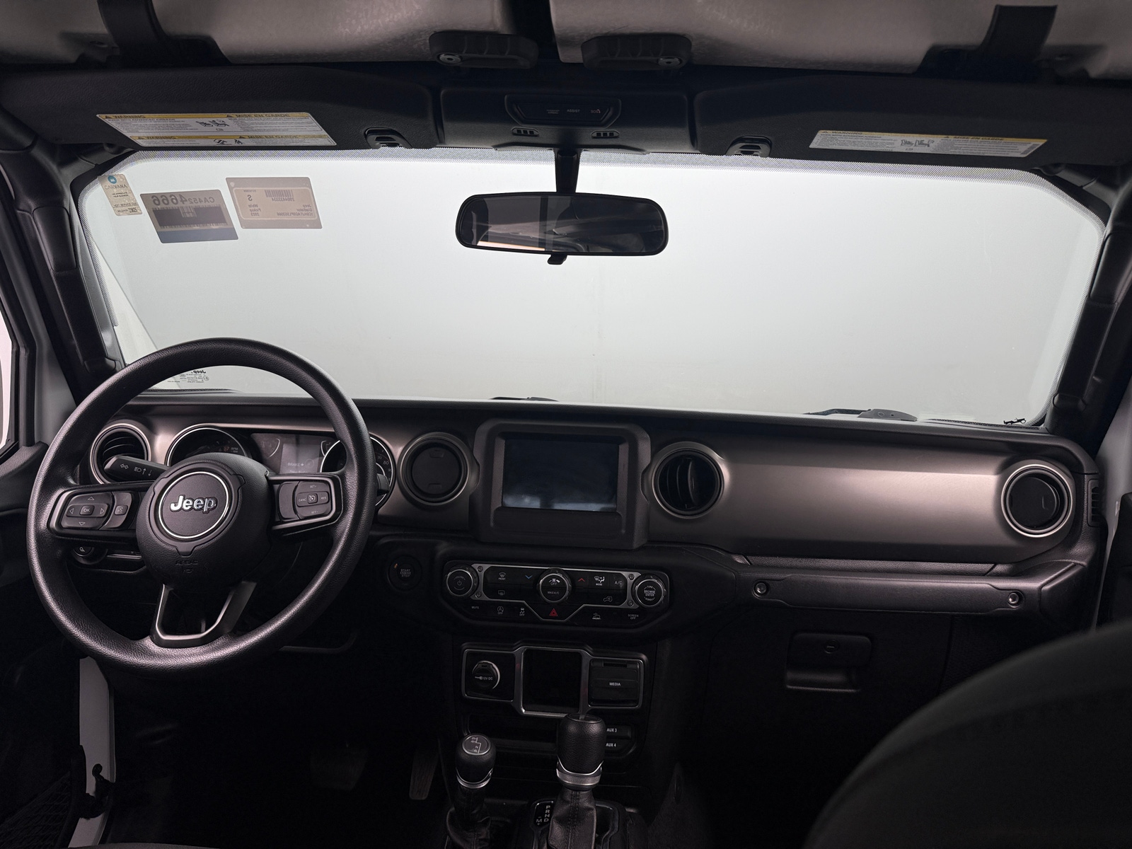 Thumbnail: 2023 Jeep Gladiator - 3