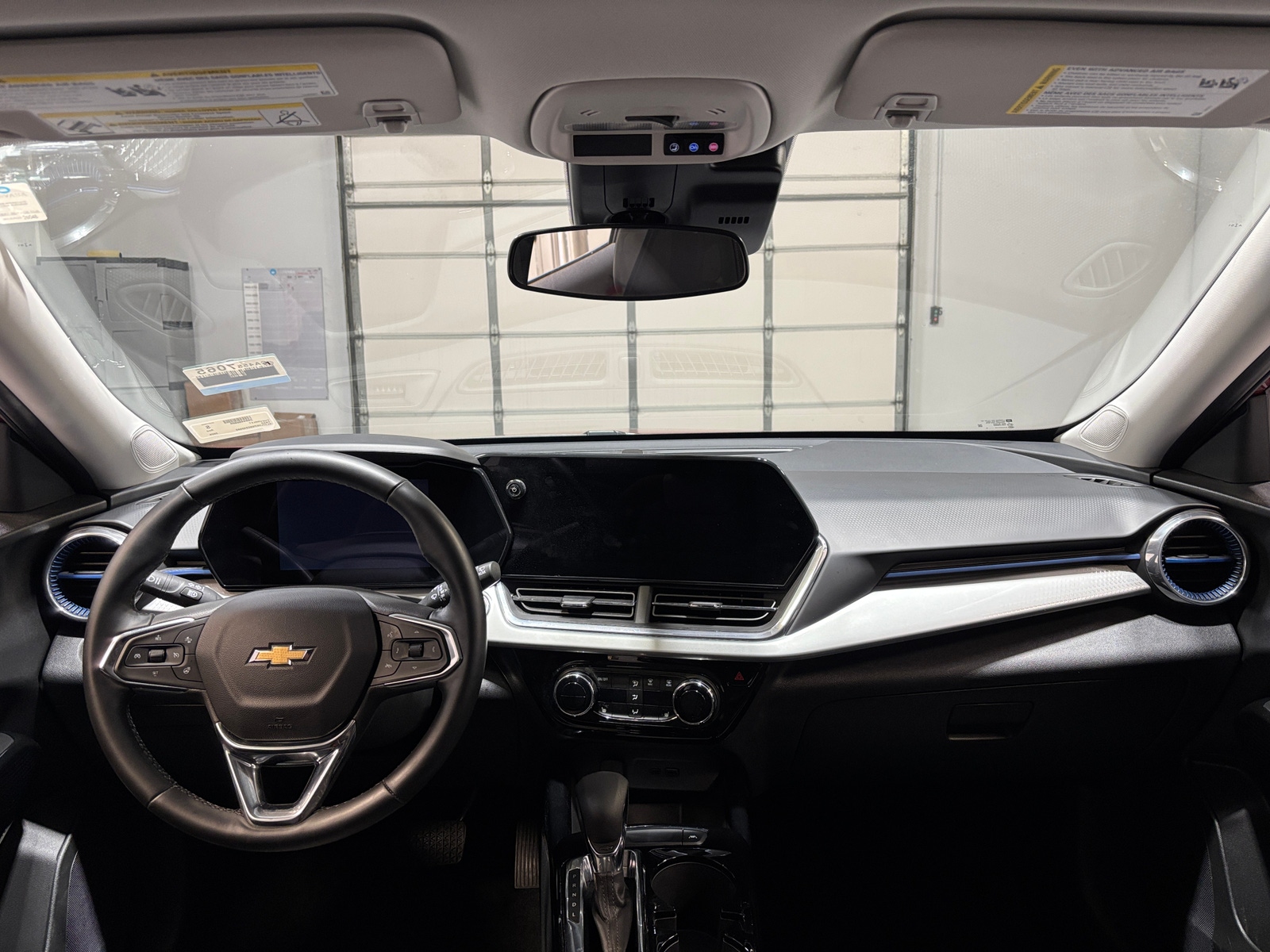 Thumbnail: 2025 Chevrolet Trax - 3