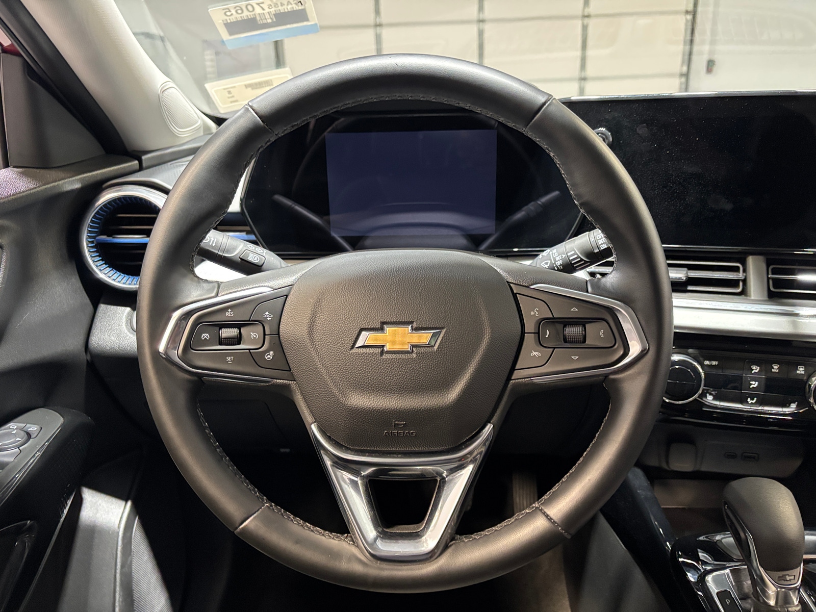 Thumbnail: 2025 Chevrolet Trax - 5