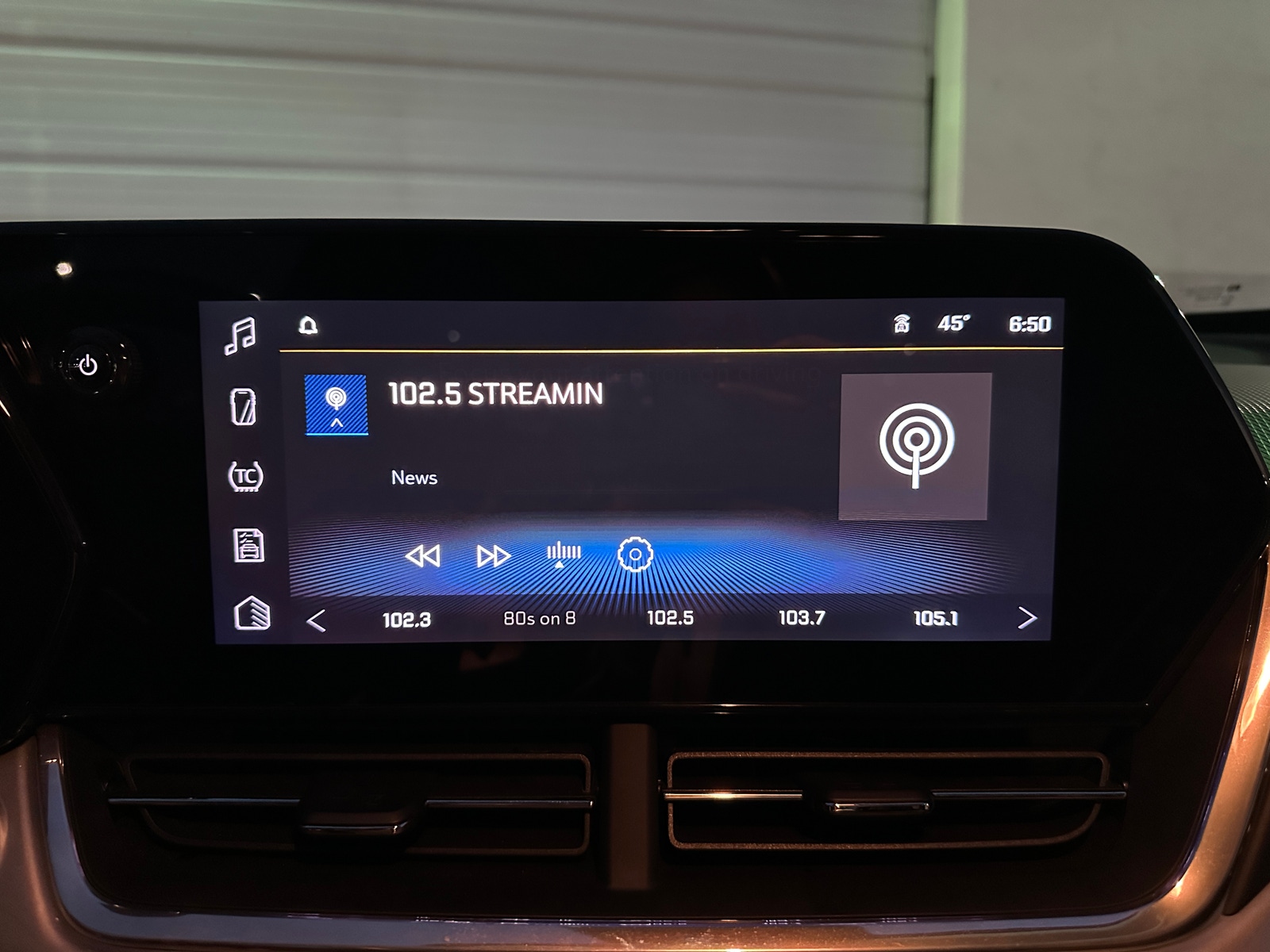 Thumbnail: 2025 Chevrolet Trax - 4