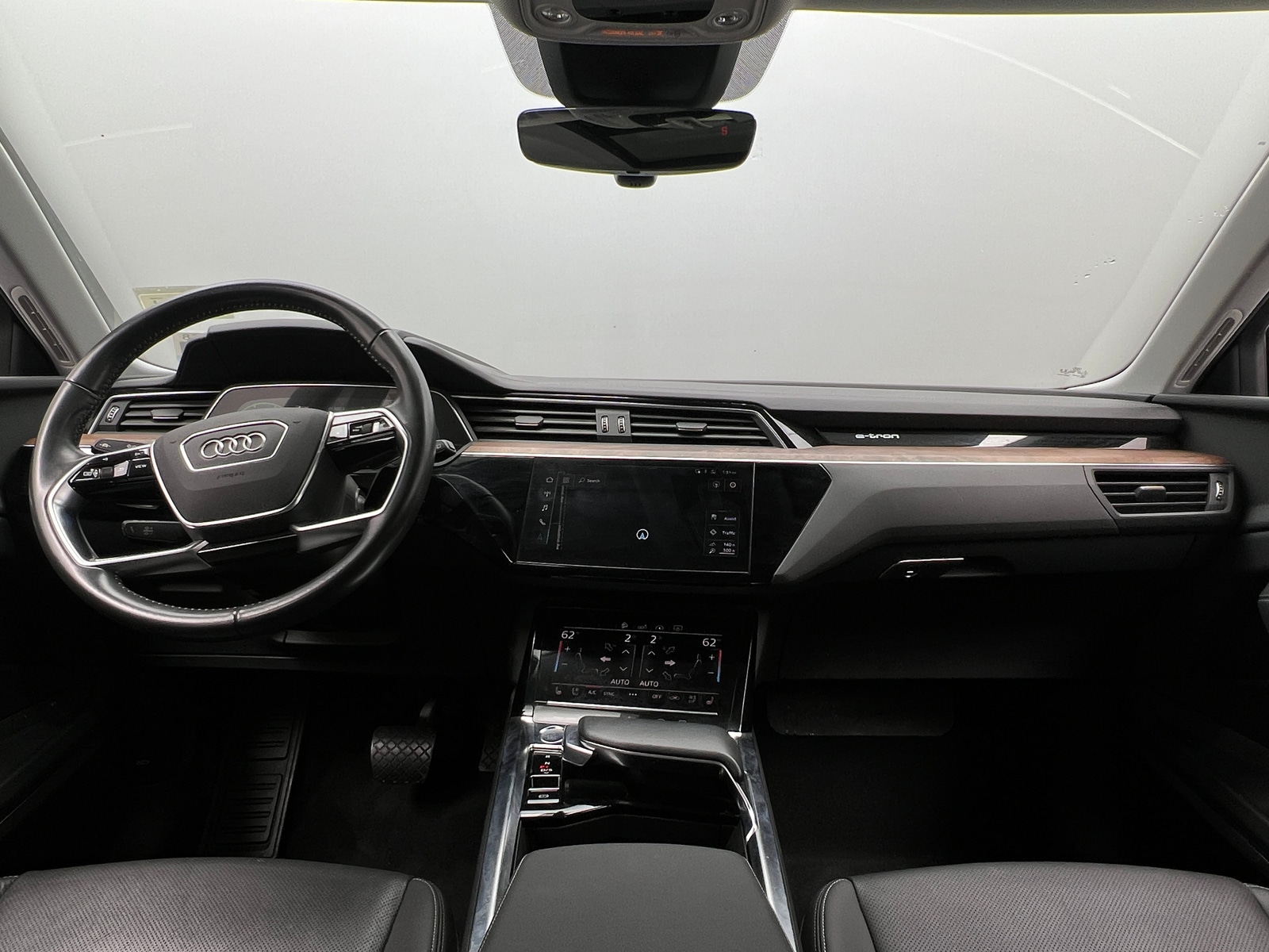 Thumbnail: 2019 Audi e-tron - 2